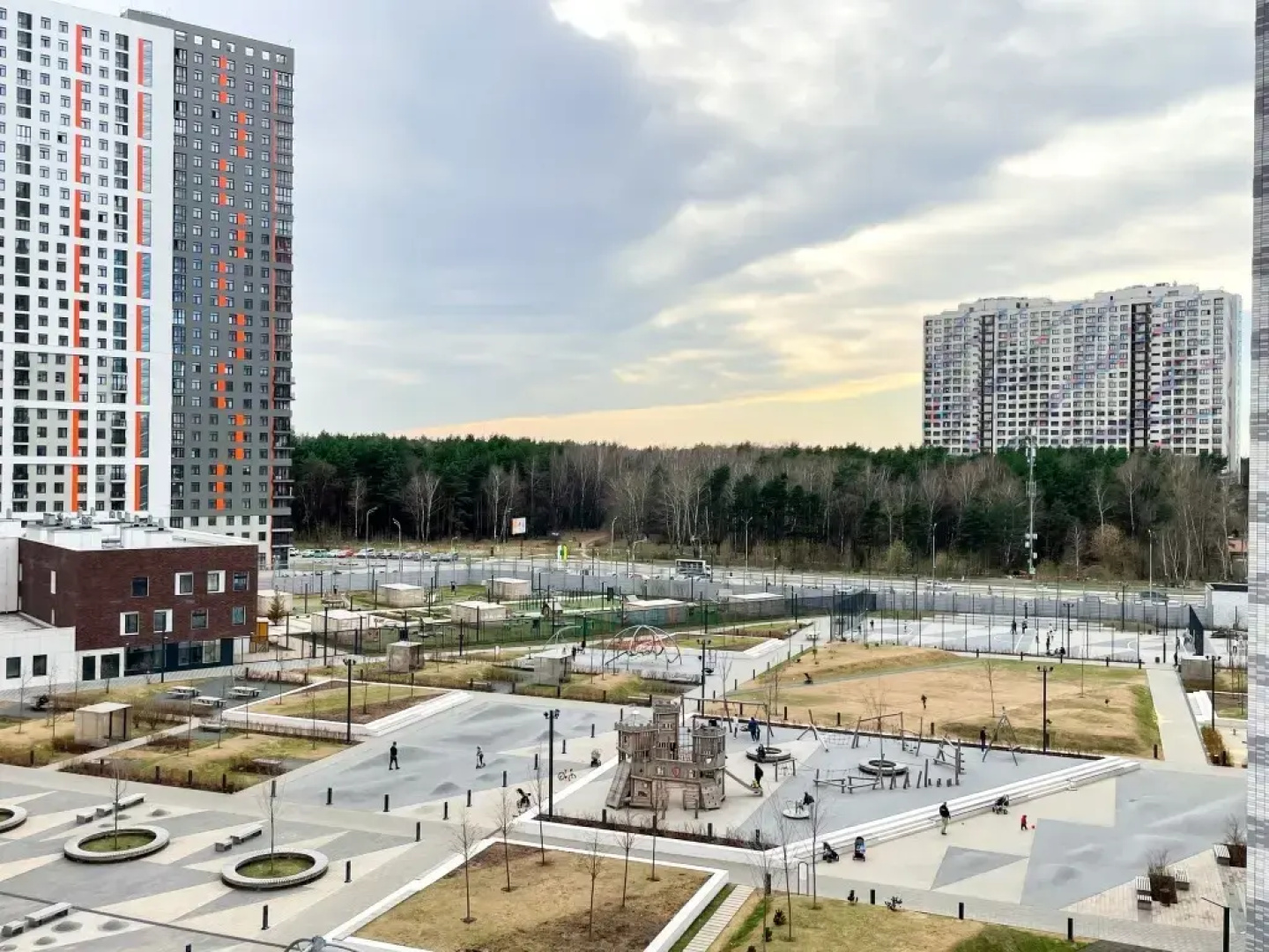 Апартаменты Sunny Days Apartment Оранж Парк 13