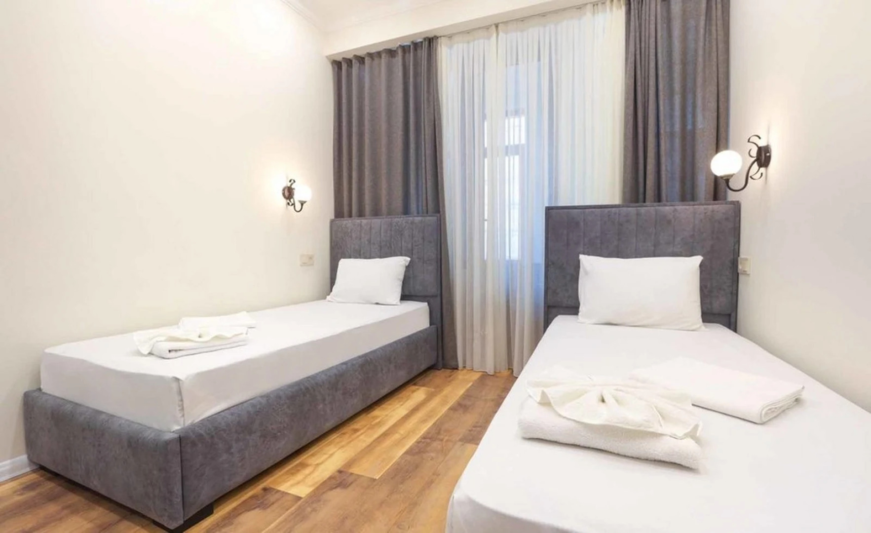 Апартаменты on Yekmalyan Str. 1-23/2