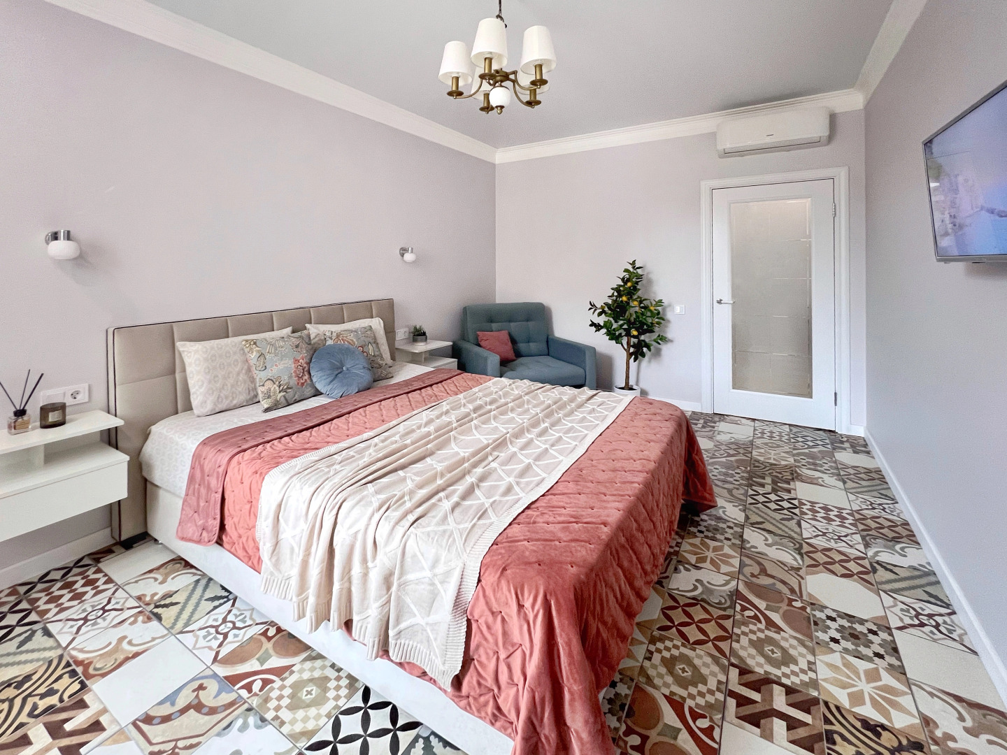 Апартаменты Granada в новом ЖК Дом у Невского в 300 метрах от Невского Проспекта