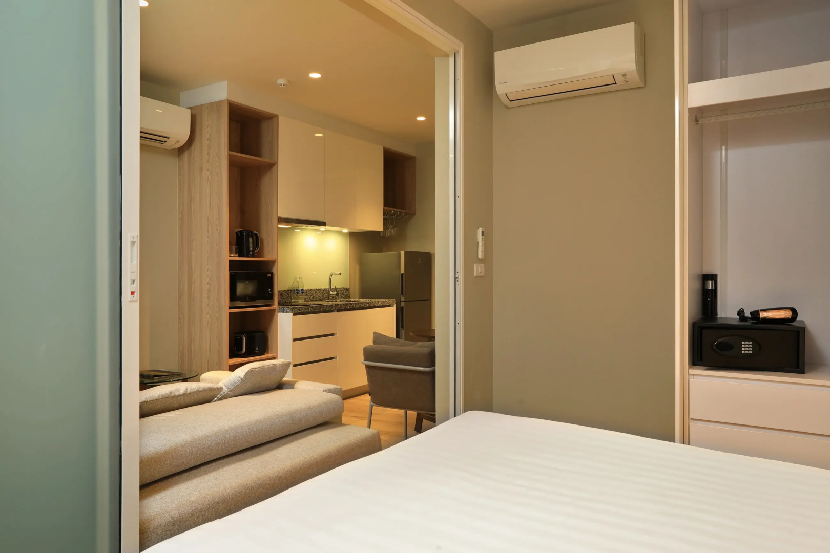 Апартаменты 1-комнатные с бассейном 700 метров до пляжа Банг Тао DMD-2403