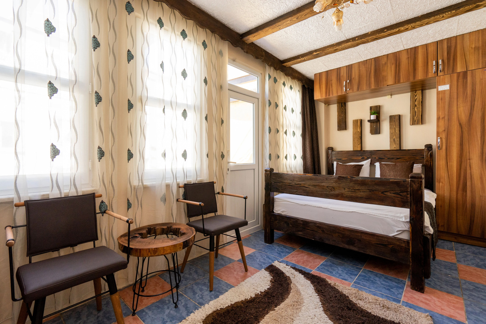 Pi Home & Apartments