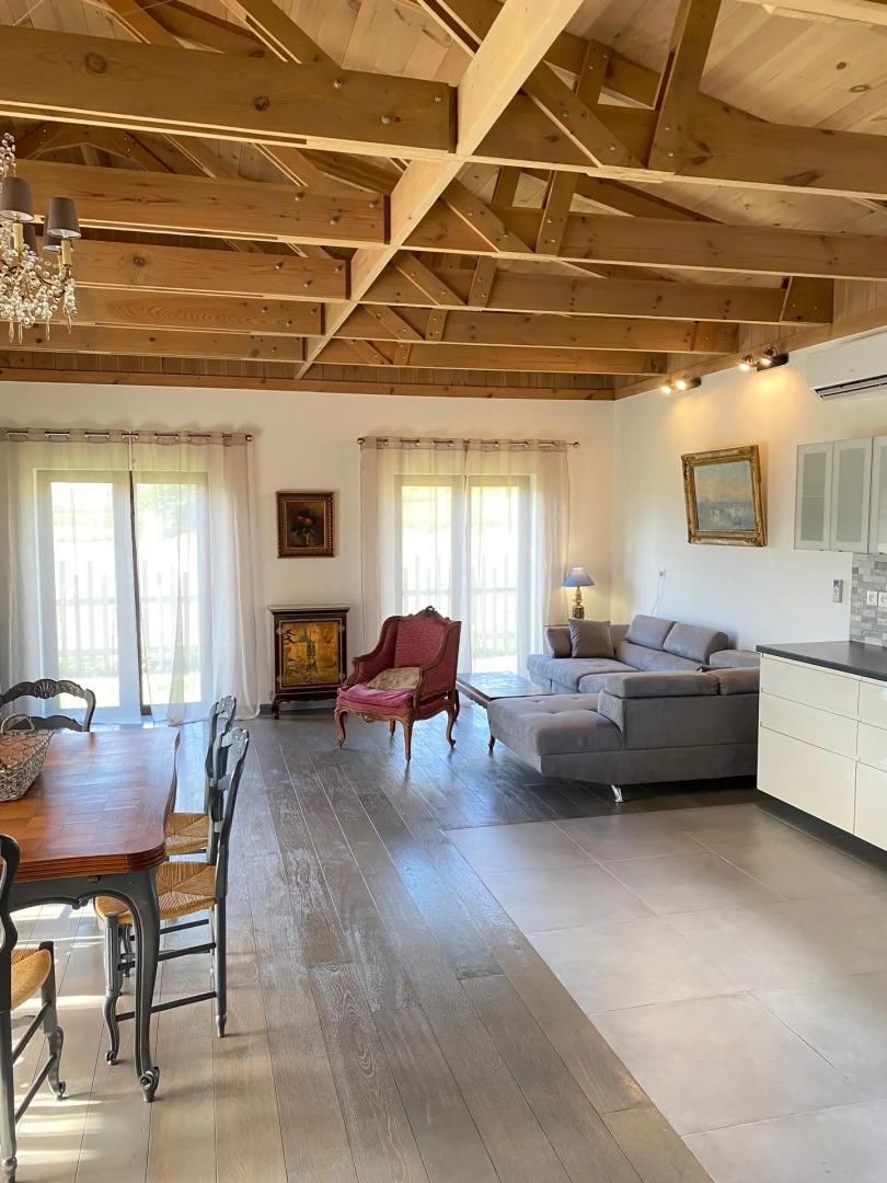 Частный дом Деревянный дом во Франции