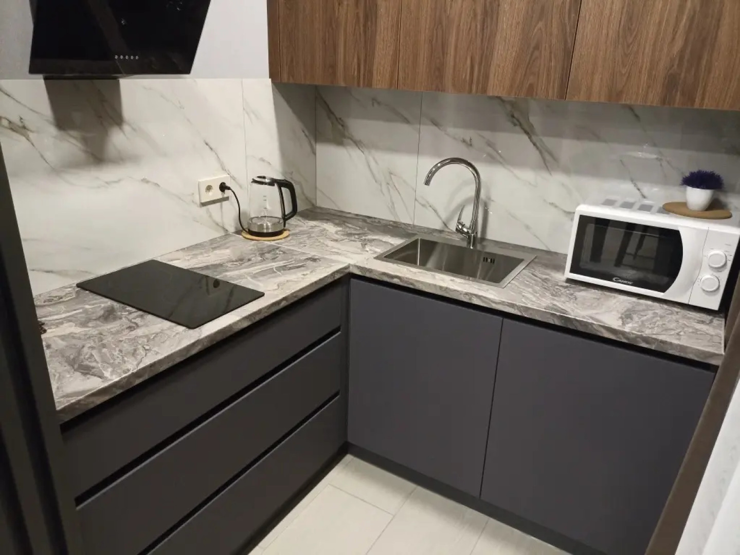 Апартаменты на набережной сети «Все в гости» на ул. Батурина, 27