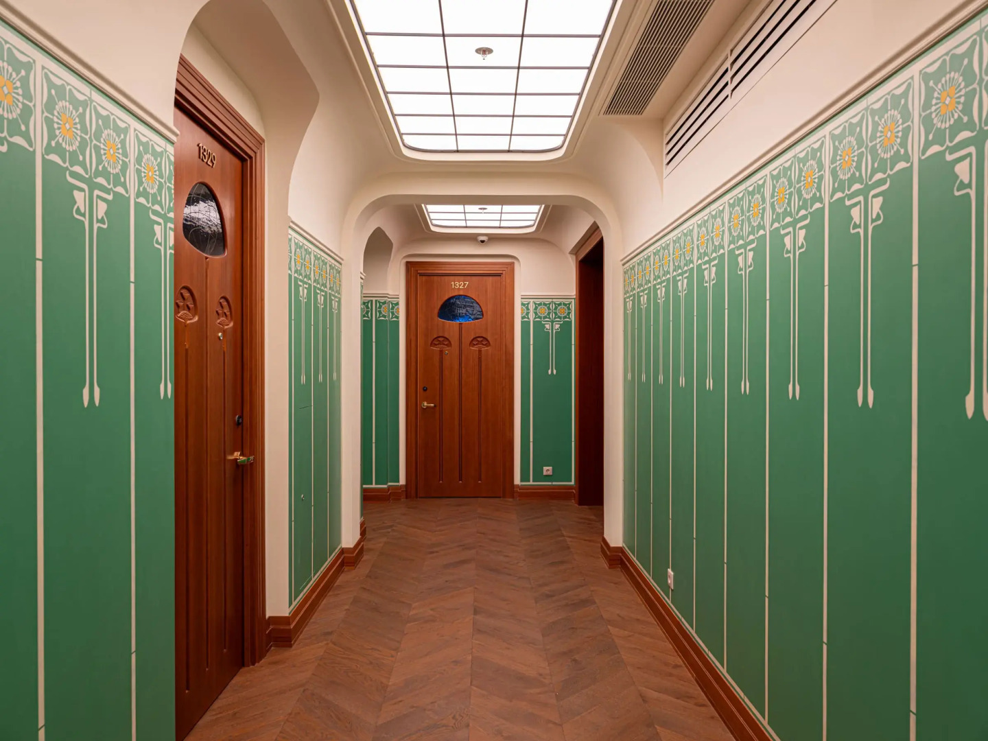 Отель RODINA Grand Hotel & SPA Irkutsk 5*