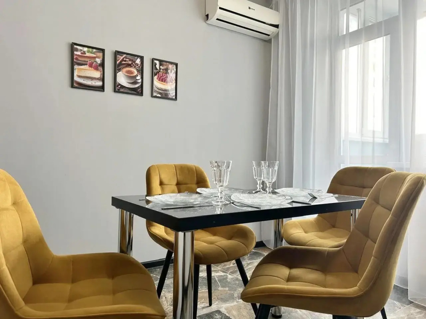 Квартира Двухкомнатная возле Космопорта