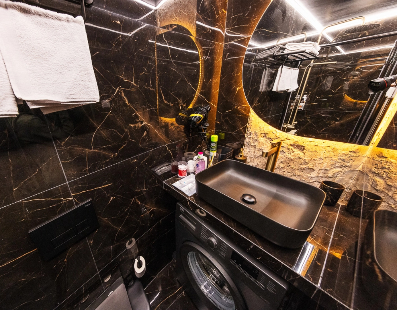 Апартаменты StudioV Batman