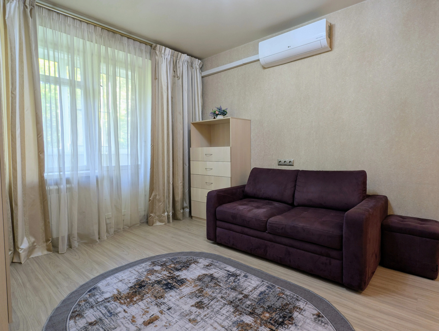 Квартира на Ефремова 12