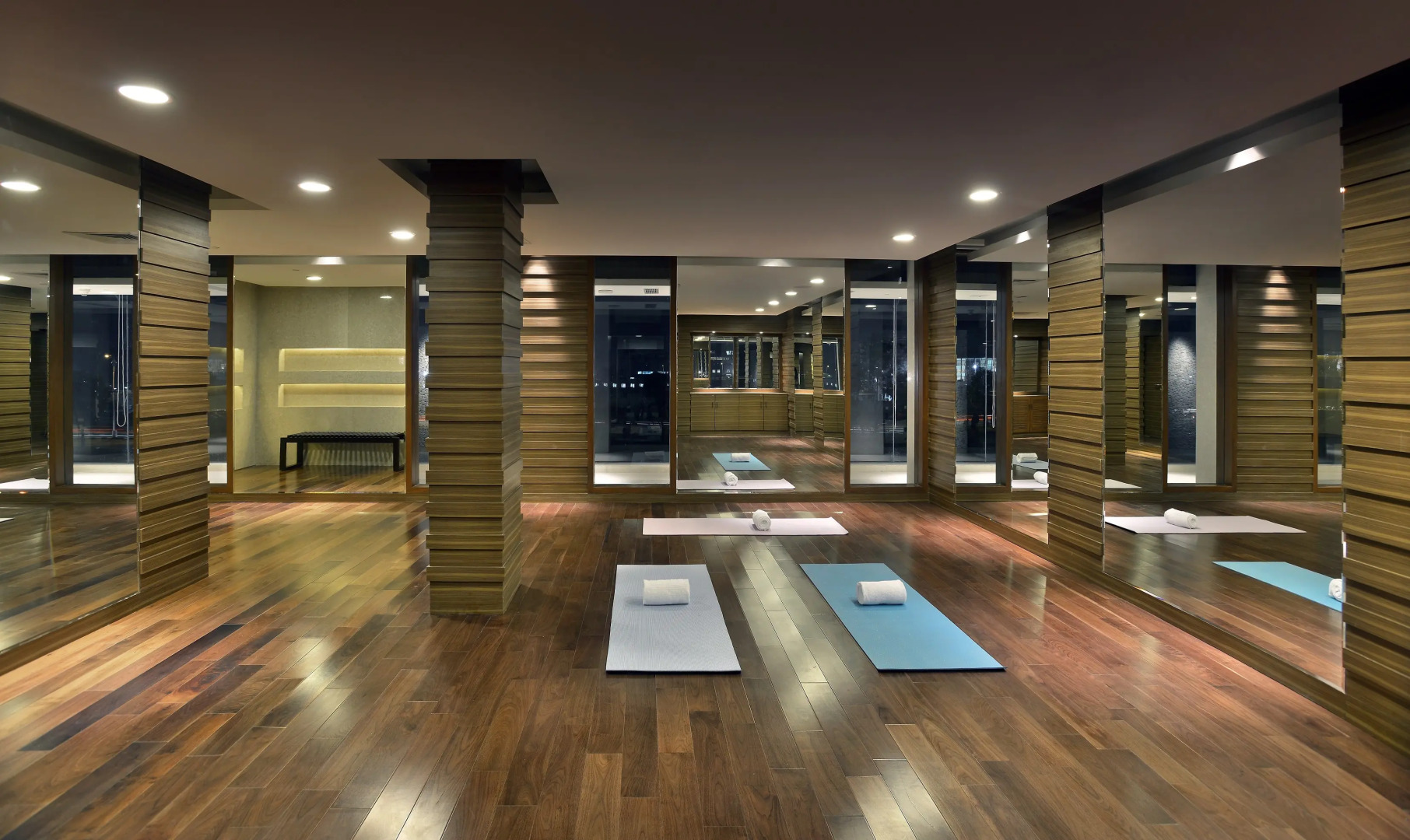 Отель The Lalit Chandigarh