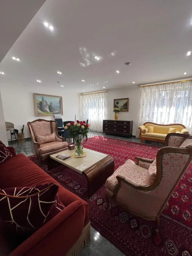 Отель Plaza Viktoria