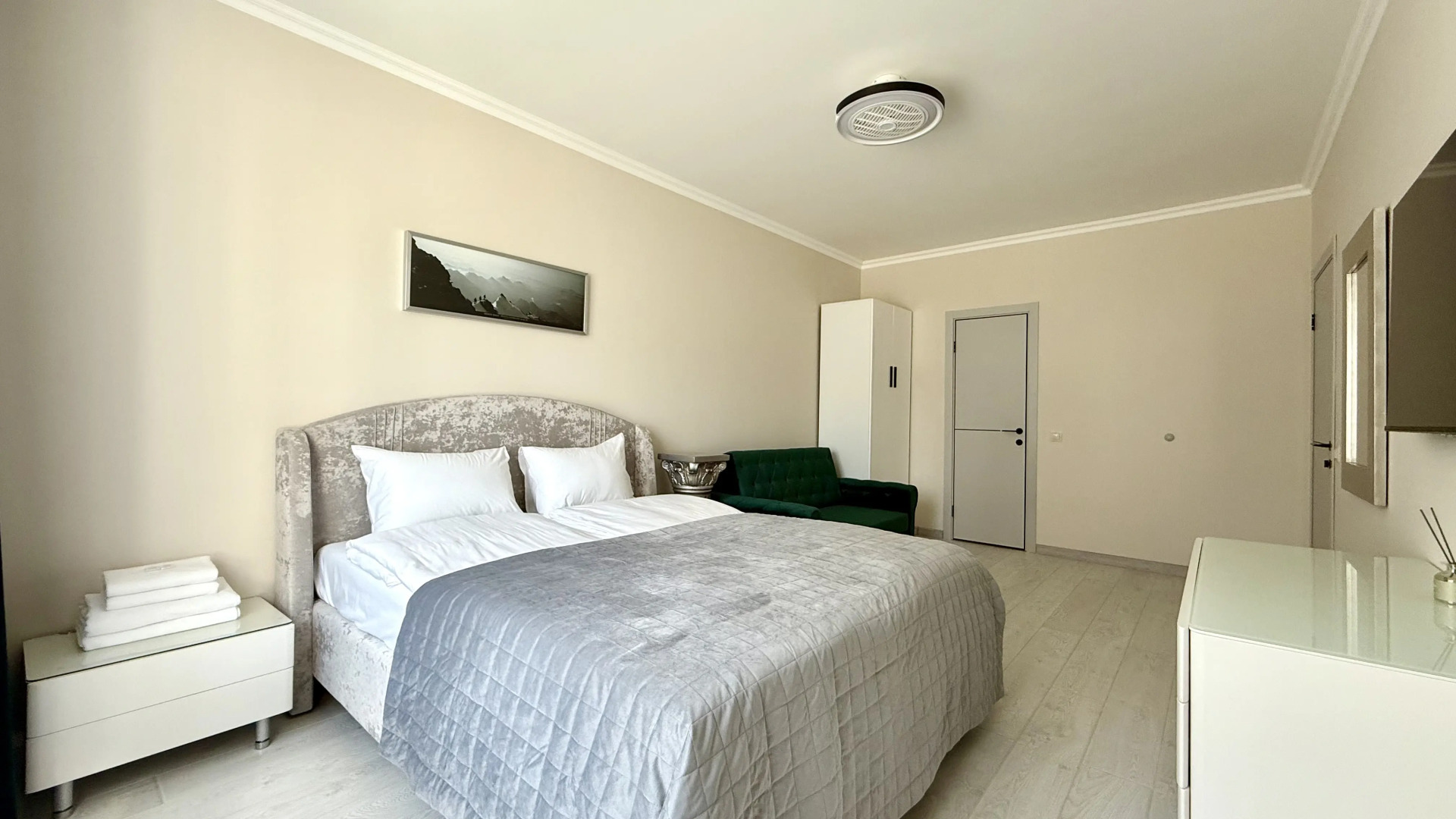 Апартаменты просторные ApartMari Пионерский: на первой линии с выходом на пляж