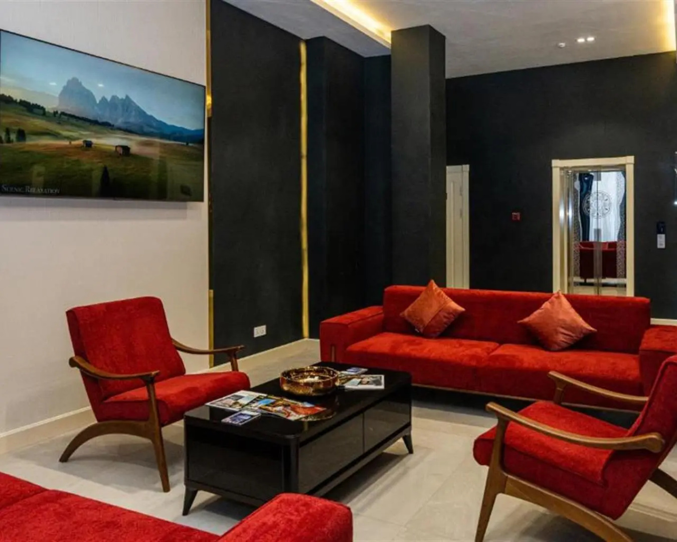 Отель Garnet Mir