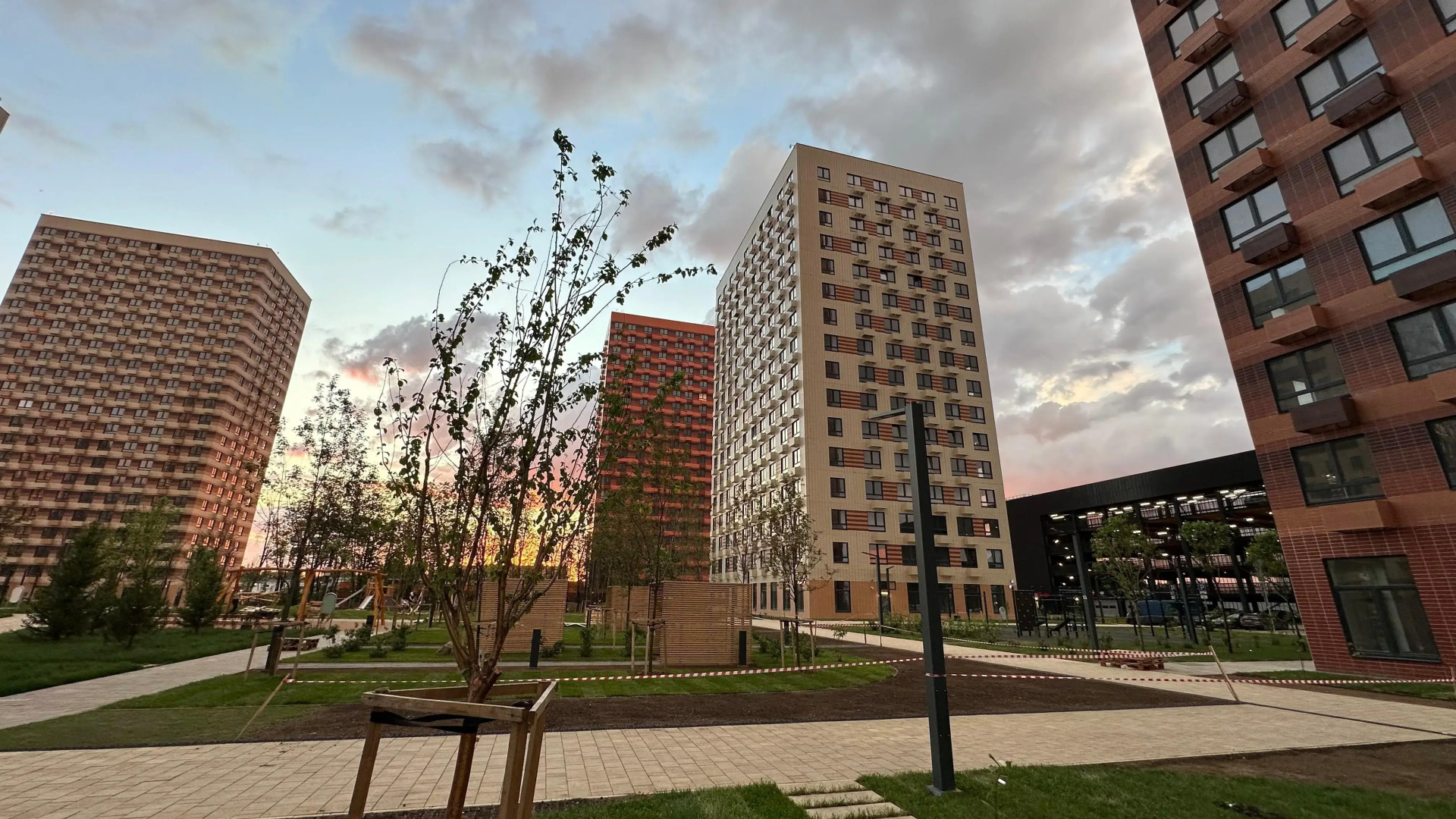 Апартаменты Истоман Студия вид на пруд