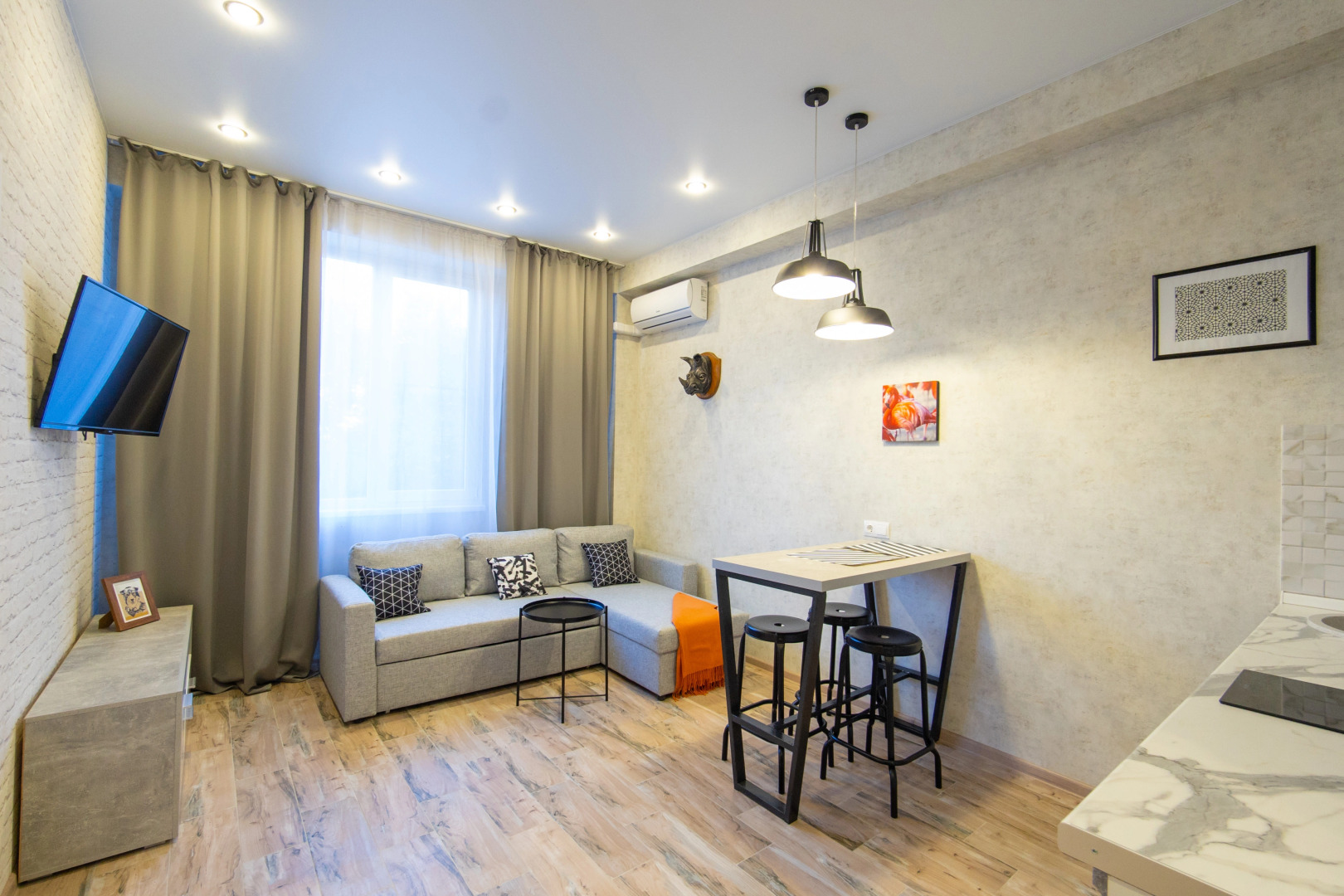 Апартаменты 2 Спальни и Маленькая Гостиная 10 минут от моря