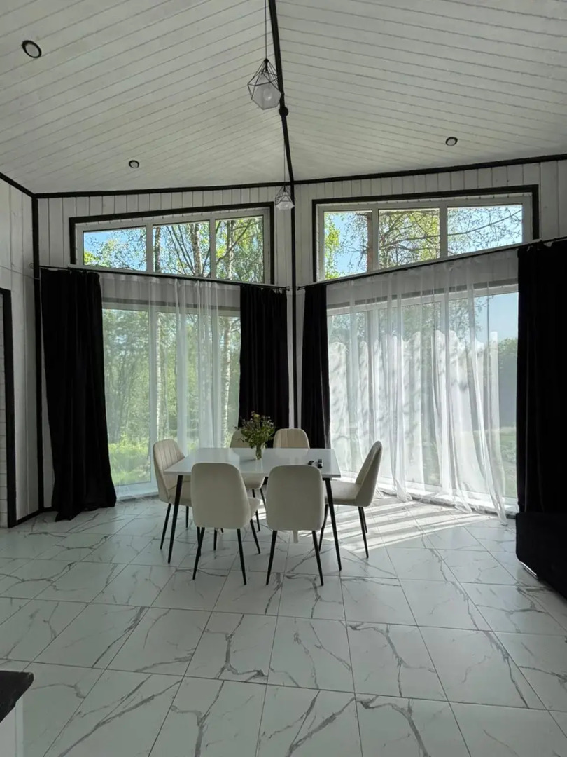 Частный дом в лесу