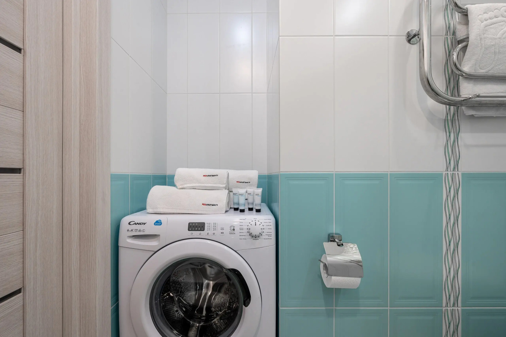 Апартаменты Дом у Дендрария Red apartments Сальвия