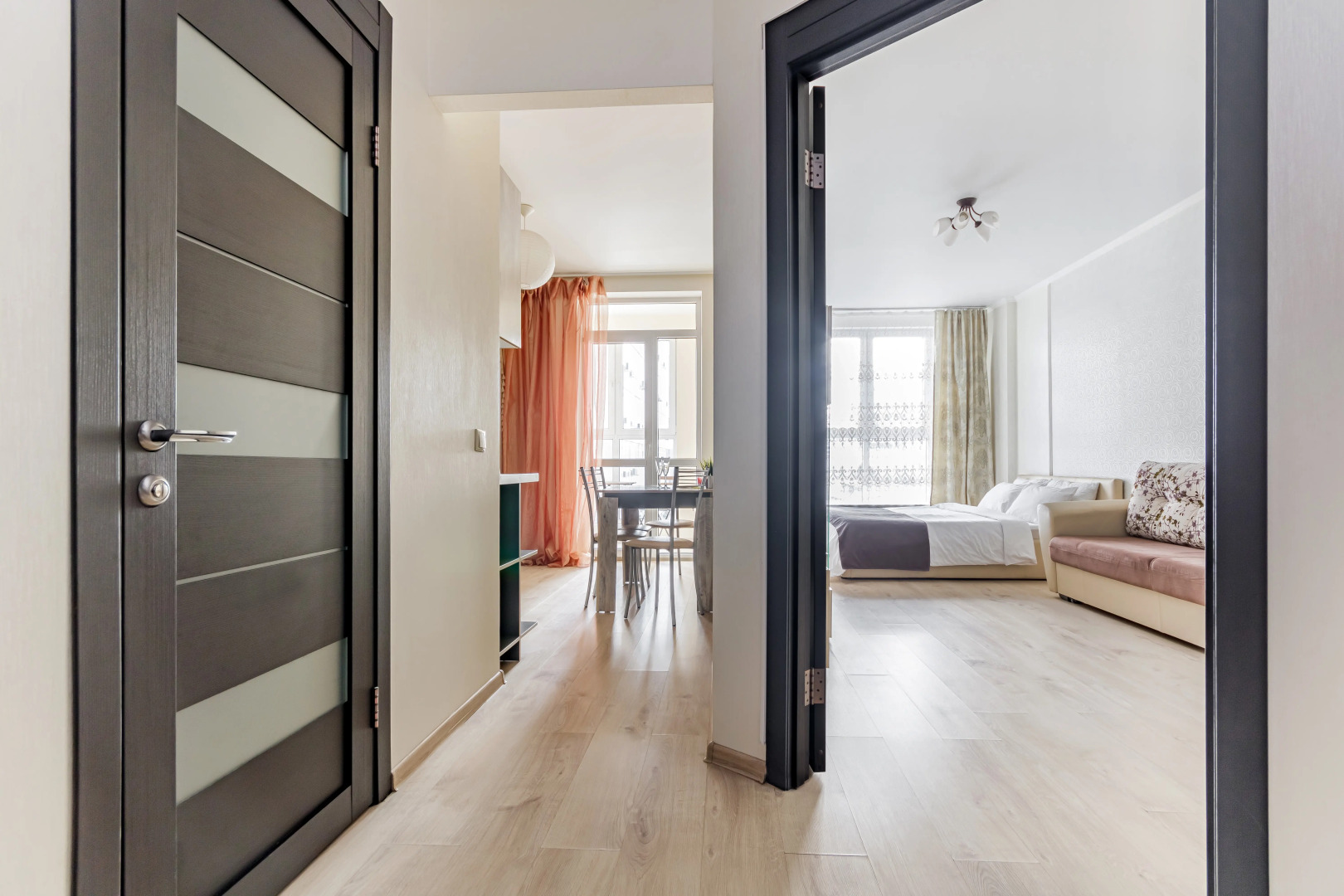 Апартаменты в спокойных тонах ЖК Большой Lounge балкон удобный матрас