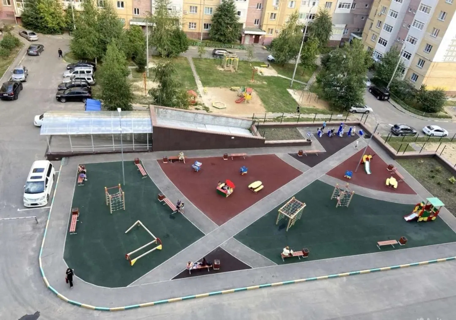 Квартира День и ночь на Родионова