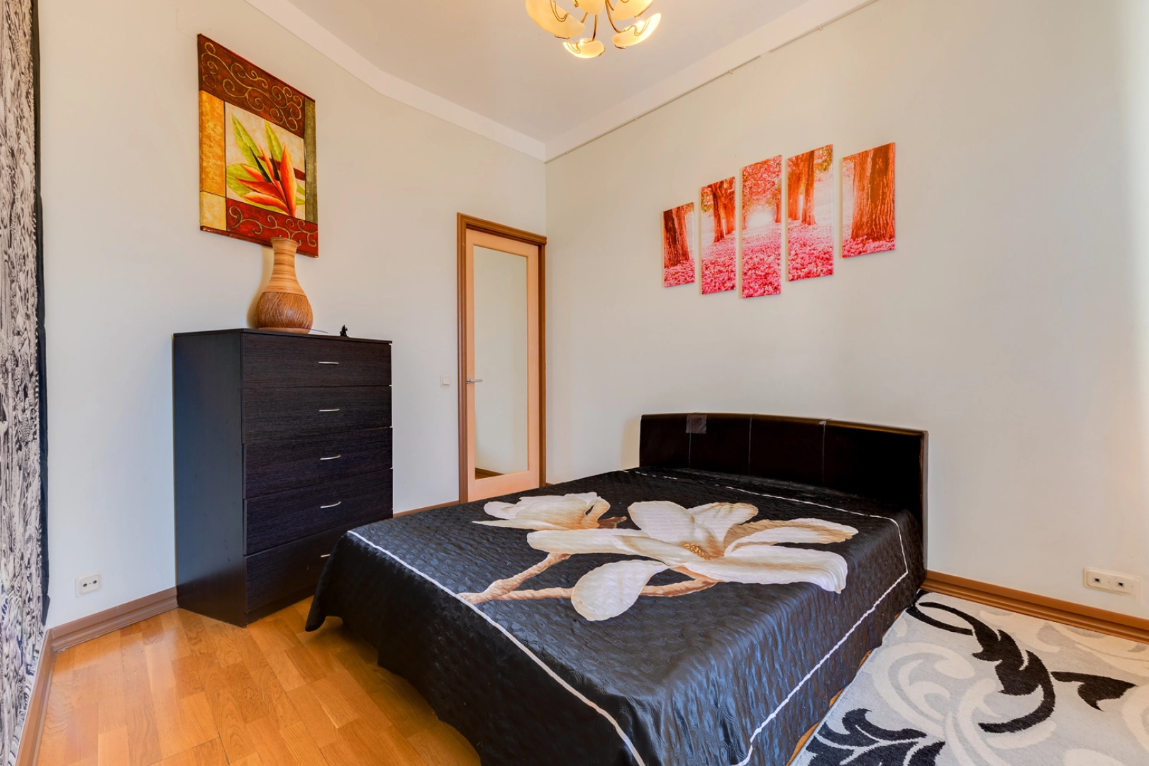 Апартаменты Грибоедова 38