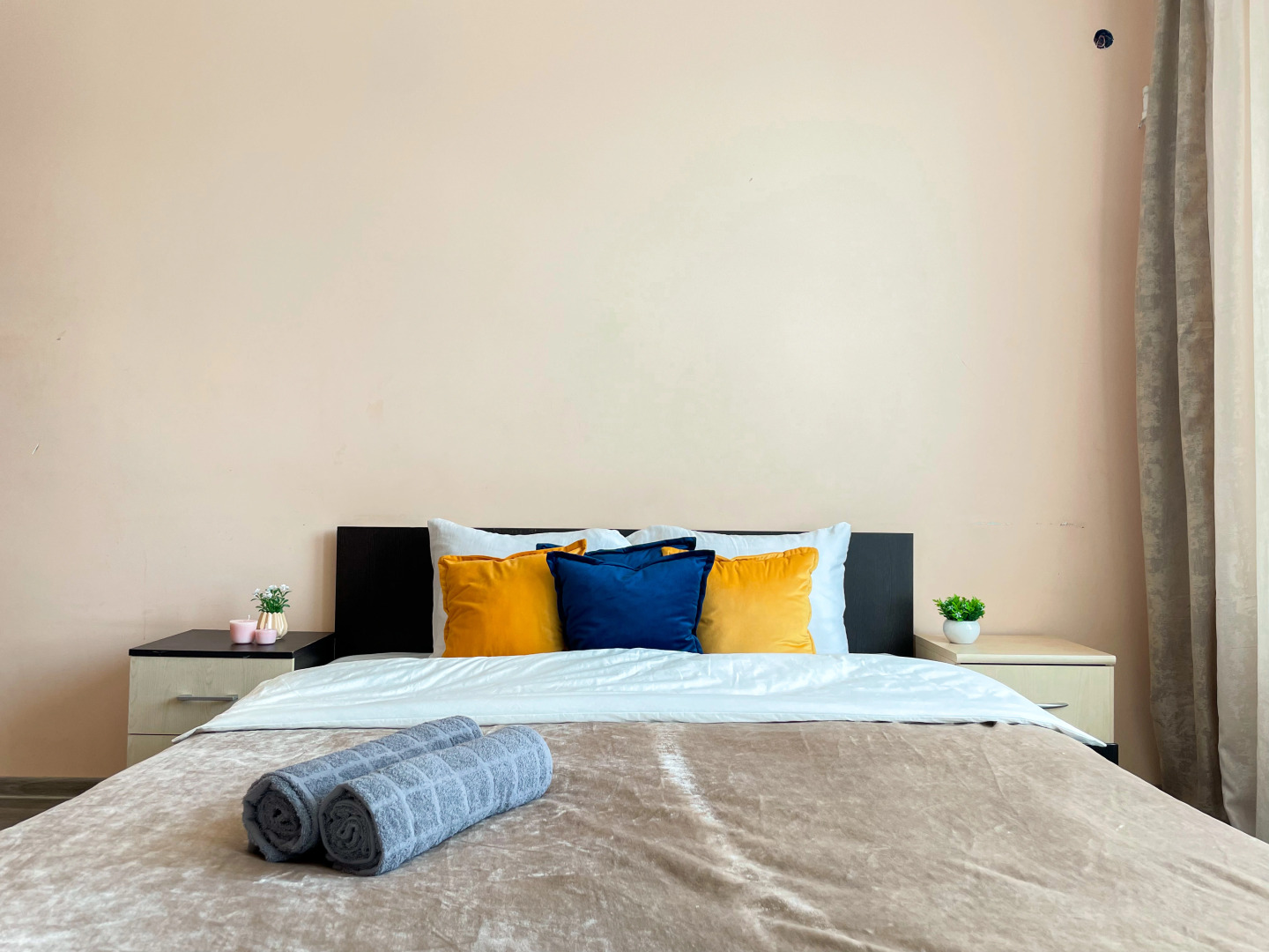 Апартаменты двухкомнатные RELAX APART – Молодёжная 61