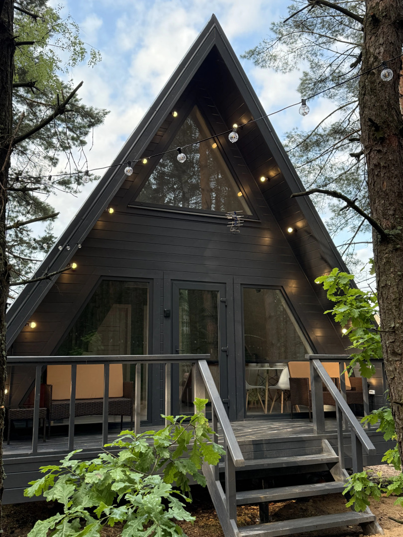 Частный дом Афрейм на берегу реки Пра