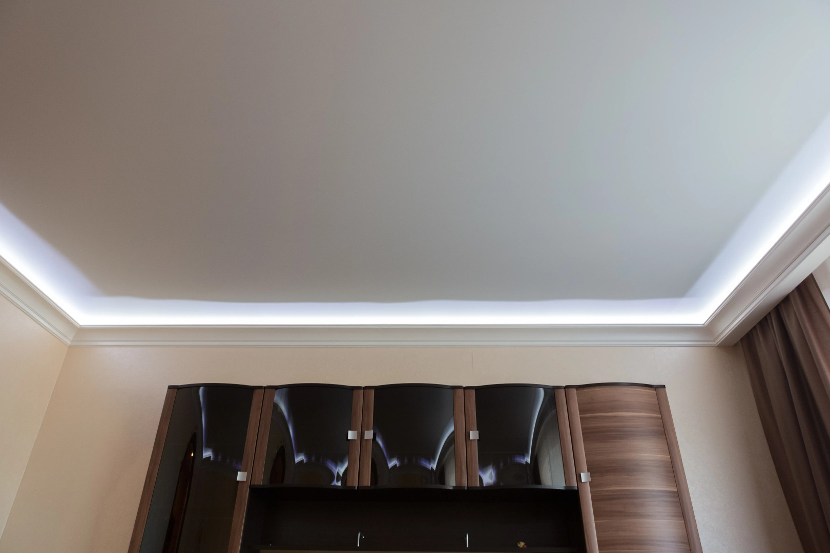 Bulvar 60-Letiya Pobedyi 10 Apartments