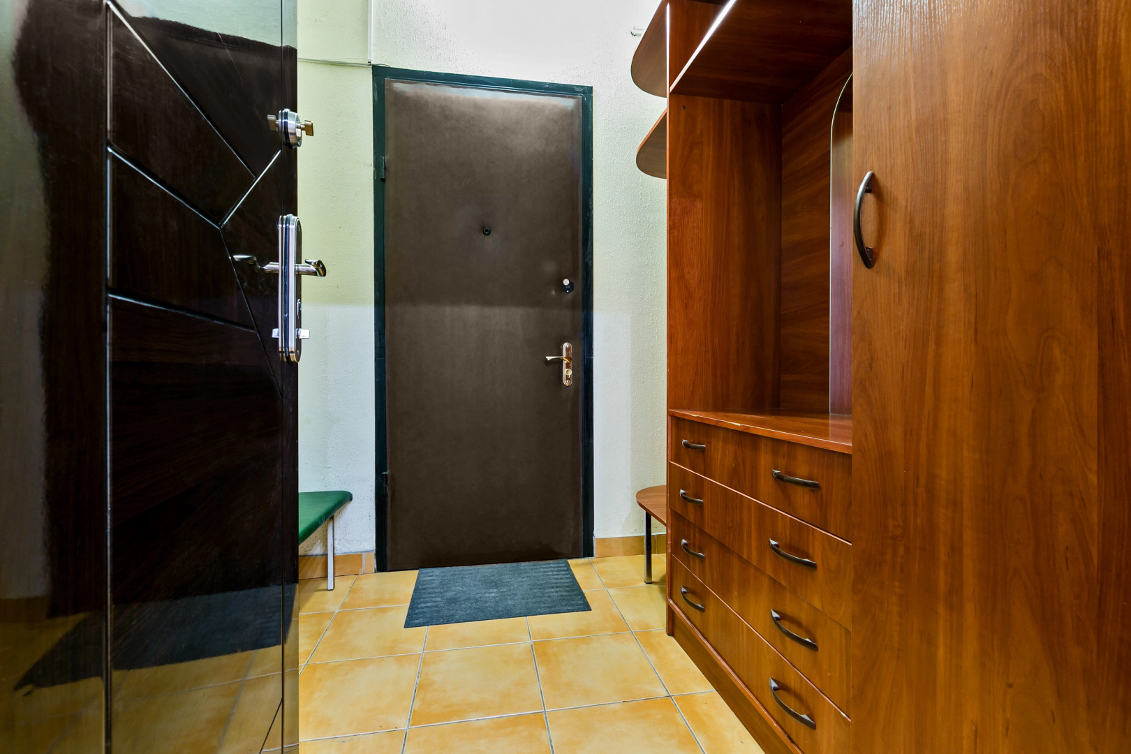 Double Tower Apartment on Dmitry Ulyanov St