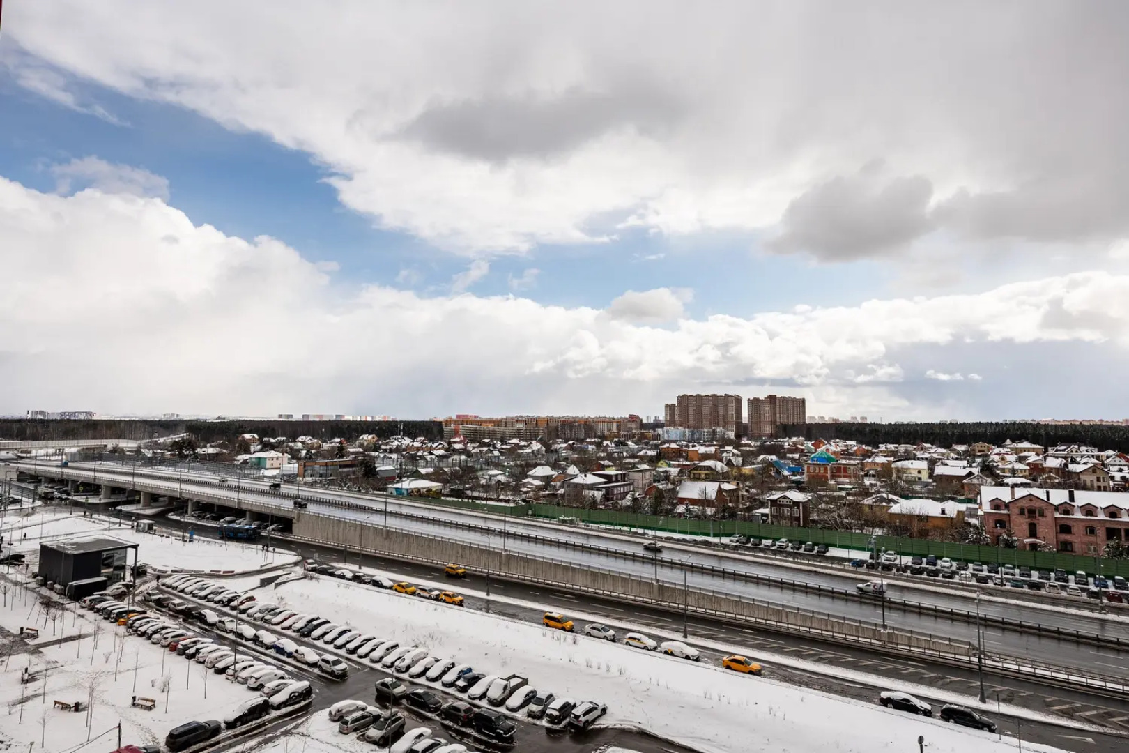 Апартаменты Sunmarine на улице Анны Ахматовой