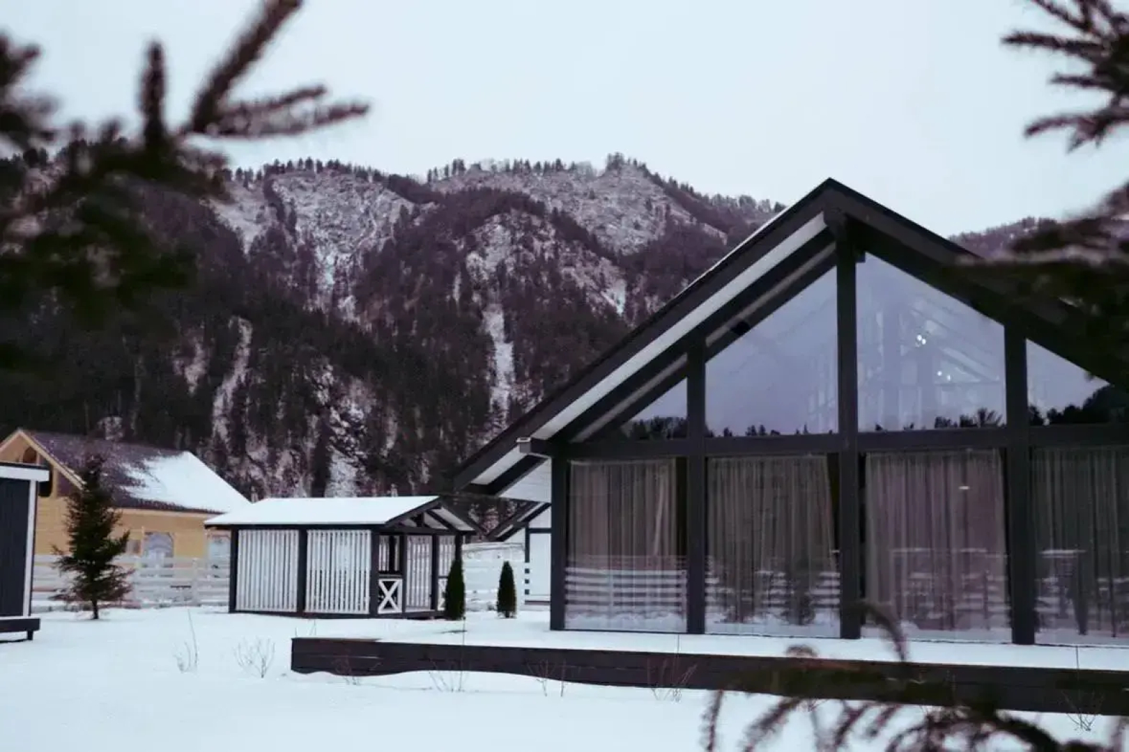 Отель Альпинс Residence