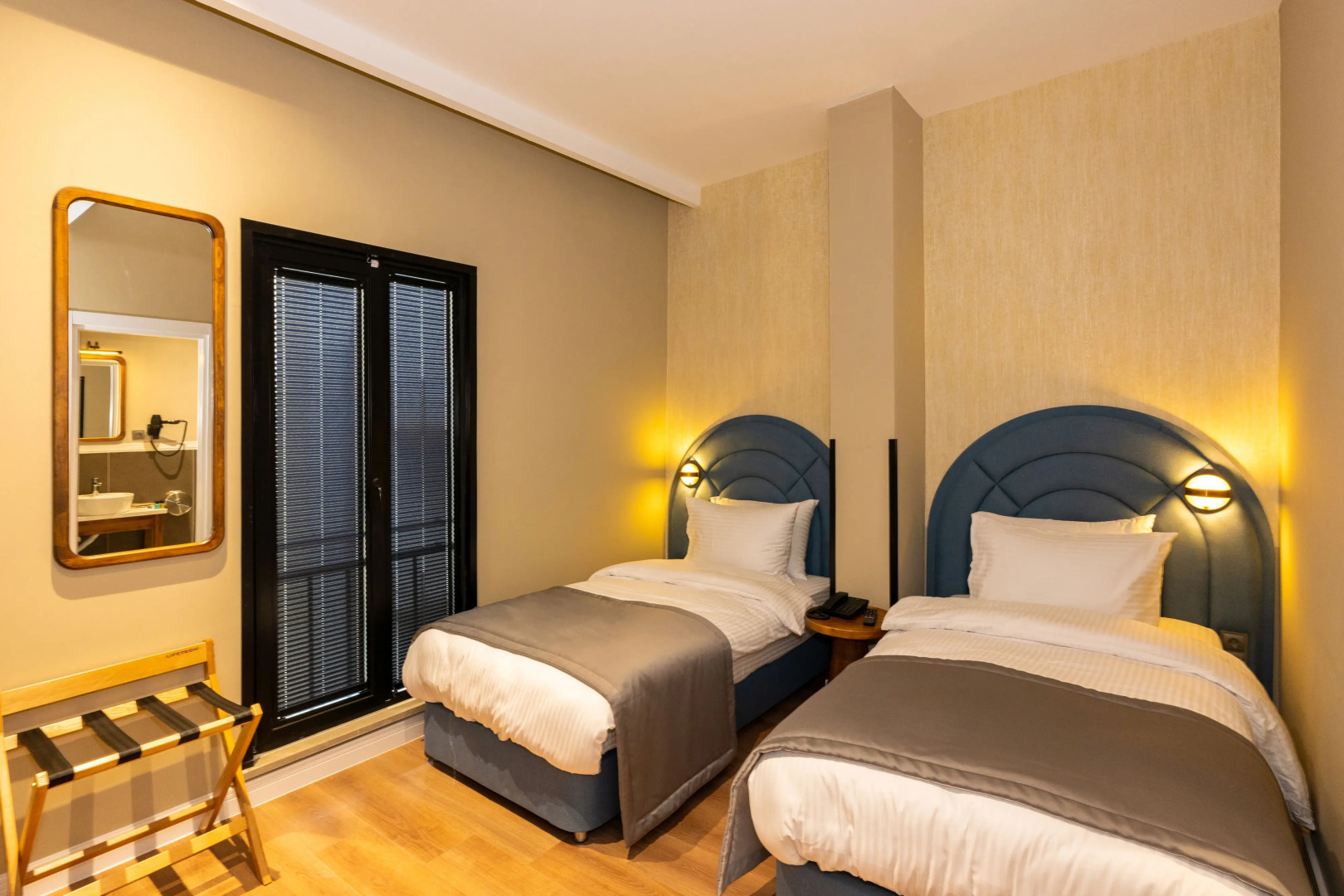 Nenessa Airport Hotel