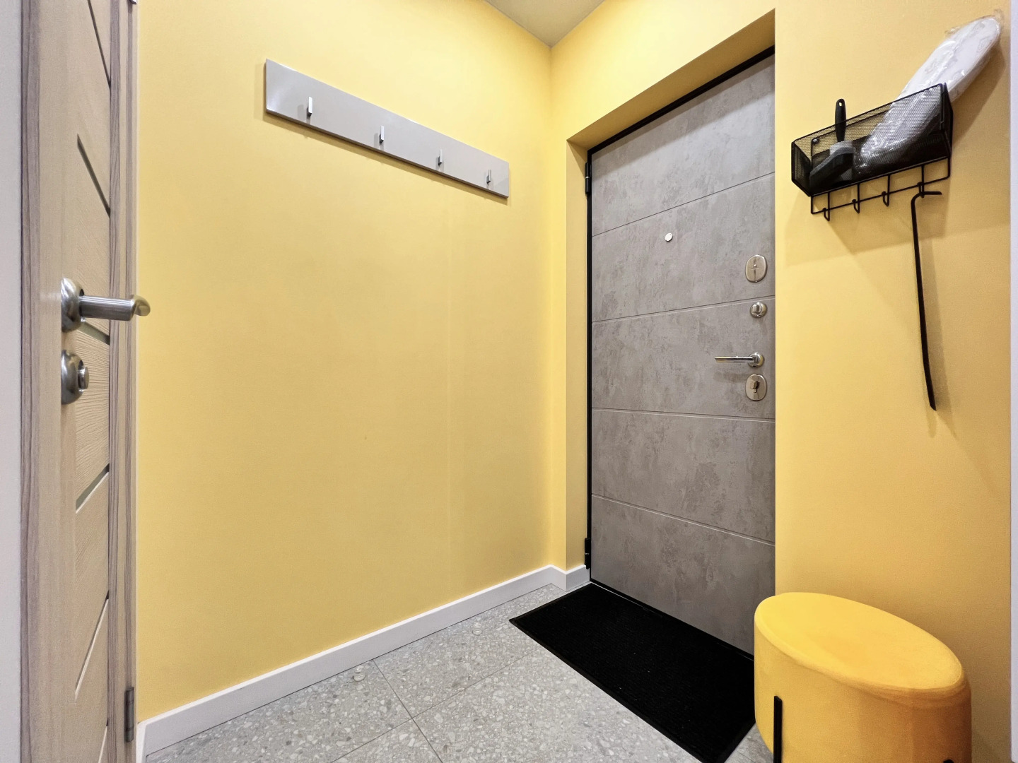 Апартаменты для двоих с выходом на набережную