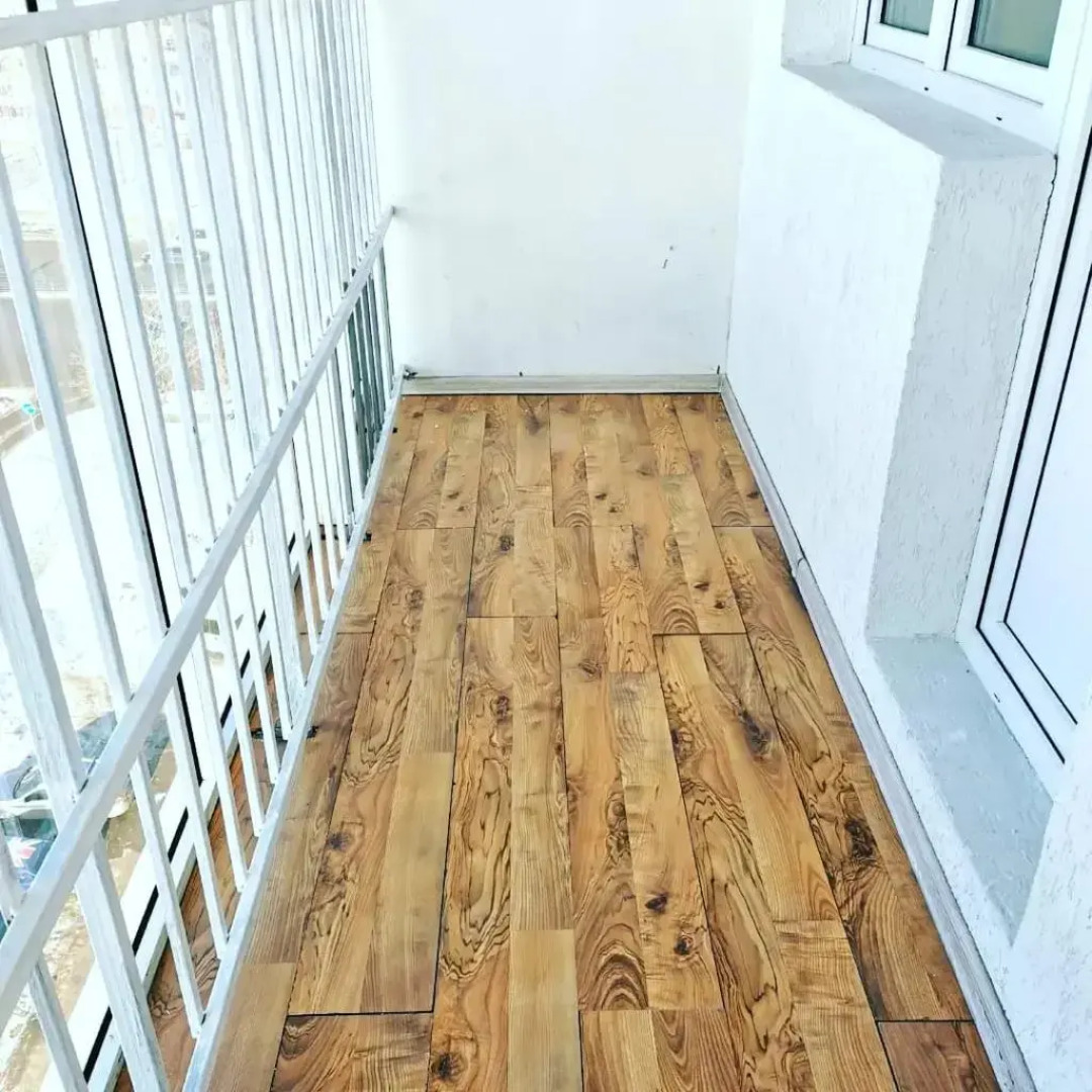 Просторные апартаменты с балконом