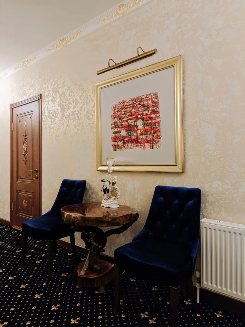 Отель Golden House