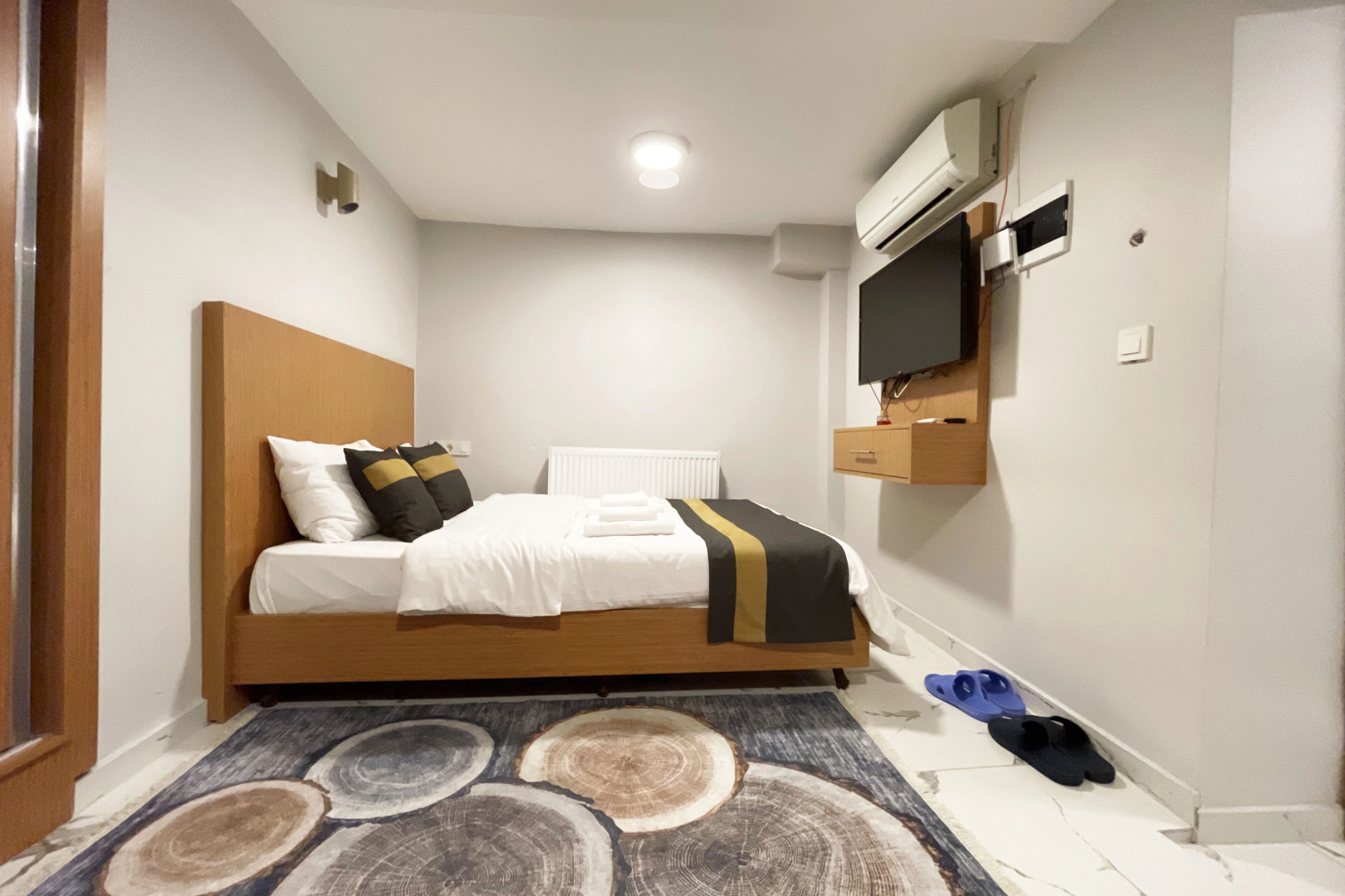Апартаменты City Center Serenity: Stylish Studios