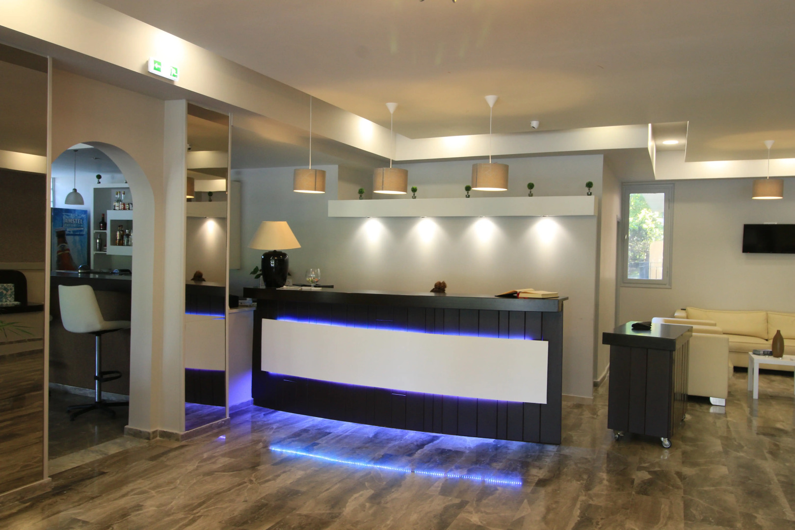 Отель Silver Bay