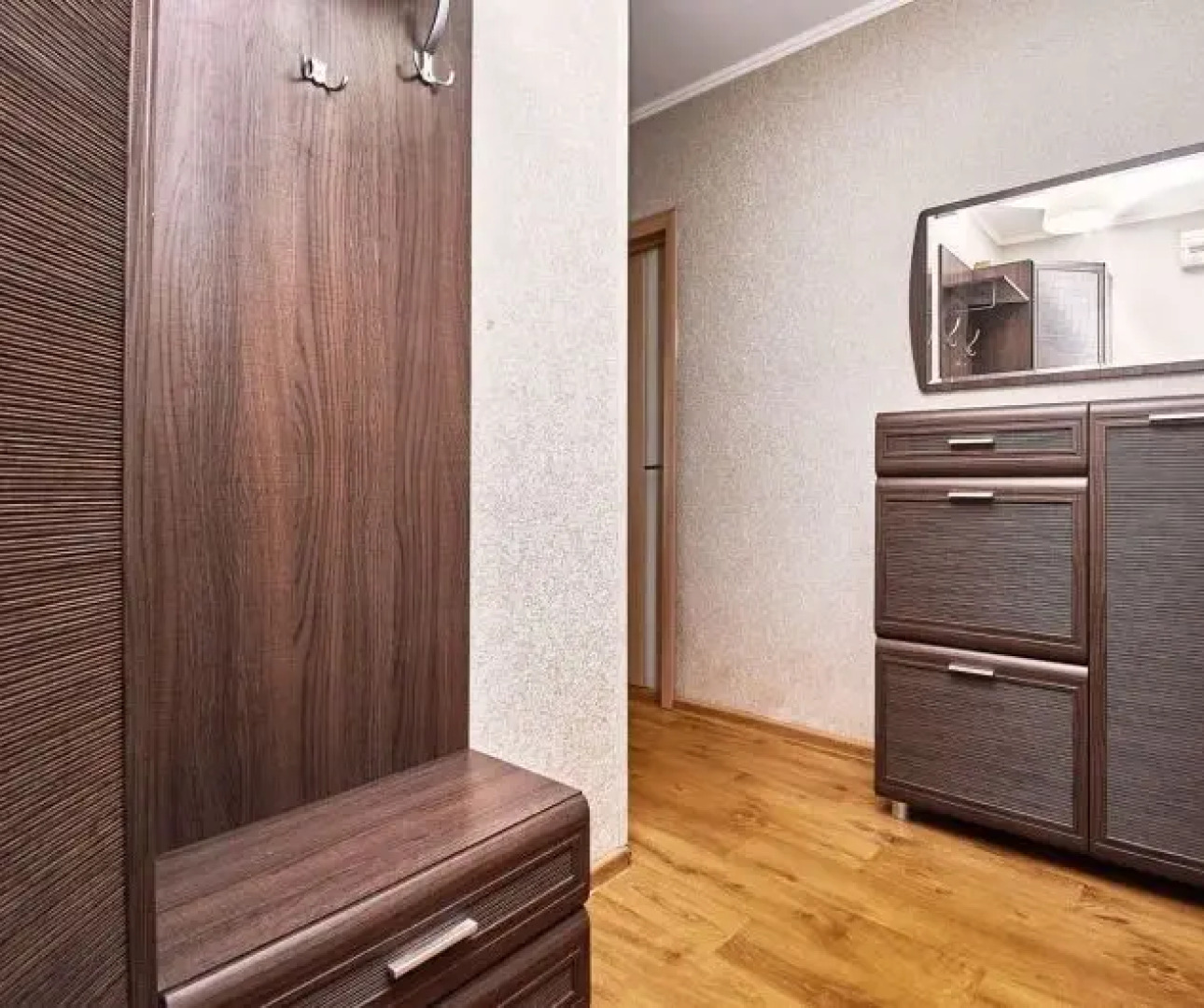 Апартаменты Двухкомнатные Ул. Учебная, 15 Лагерный сад клиника Савиных