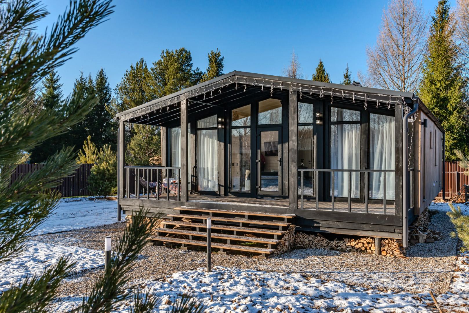 Частный Дом с камином, сауной и панорамными окнами
