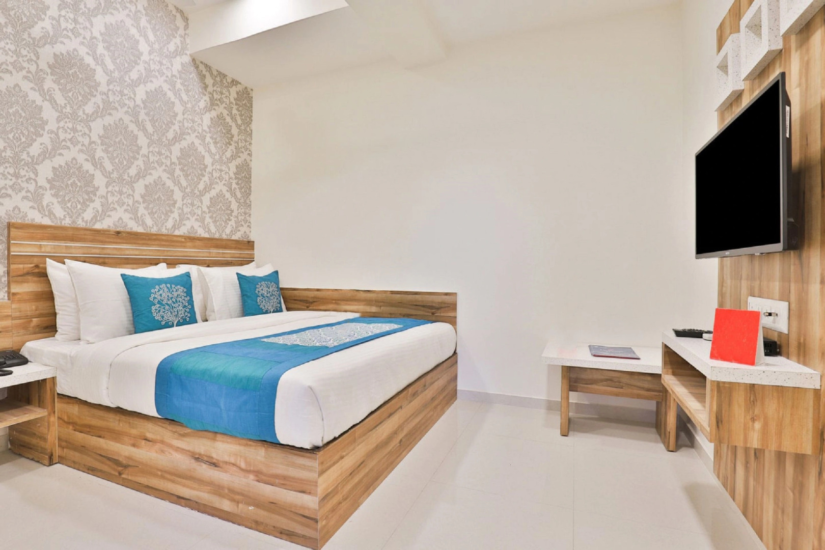 Отель Legend Inn