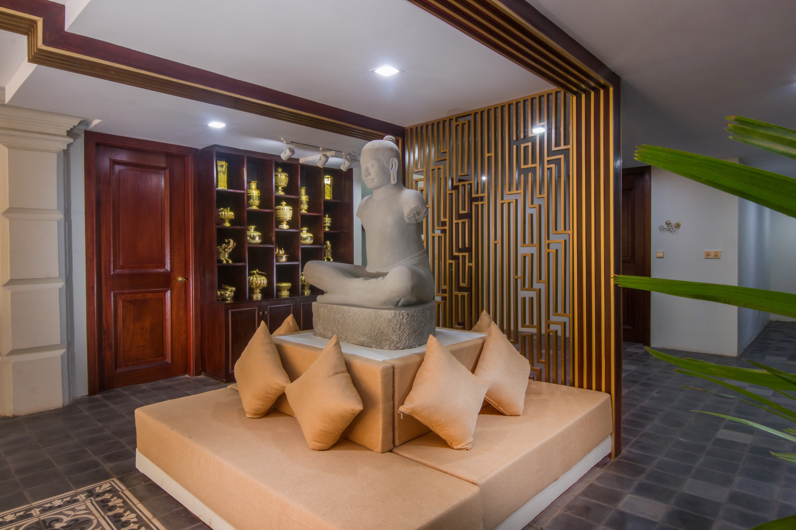 Отель Anachak Angkor Residence