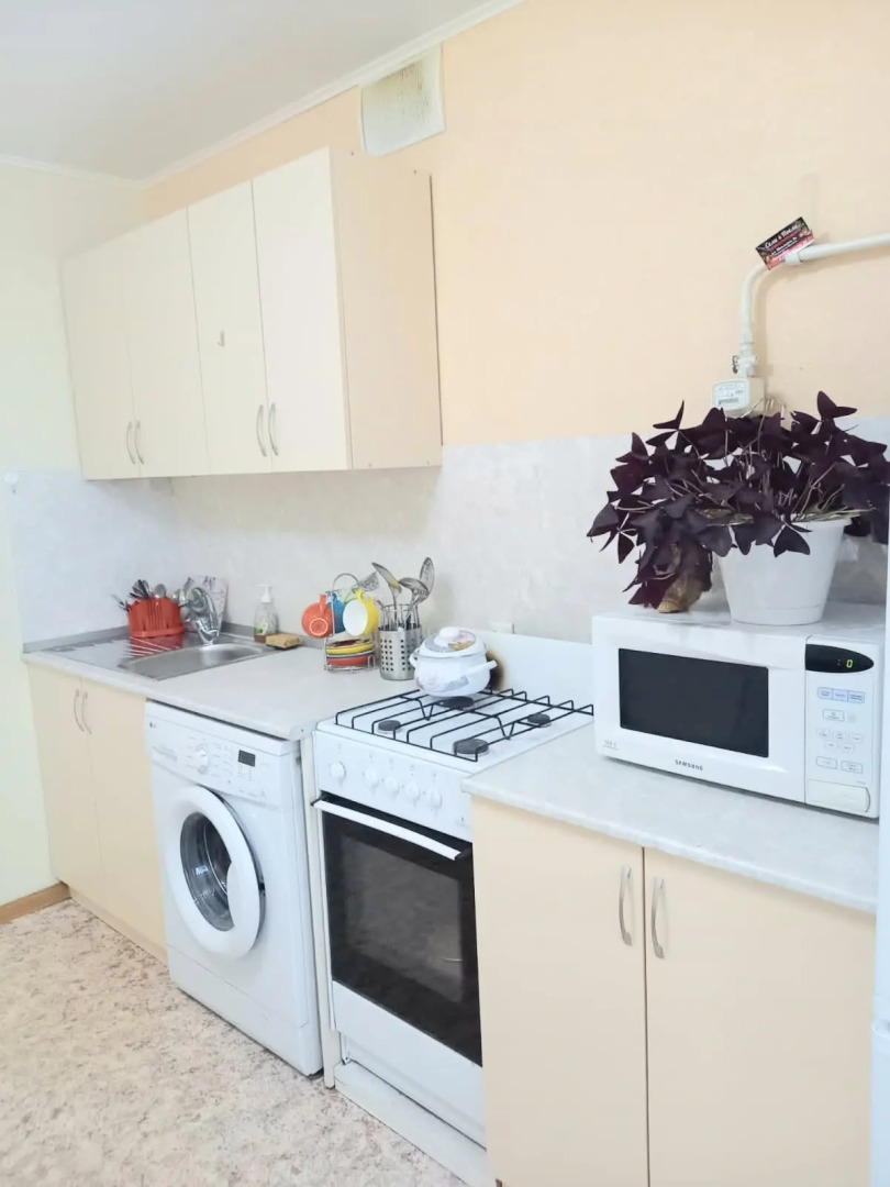 Апартаменты на Лазурной 13