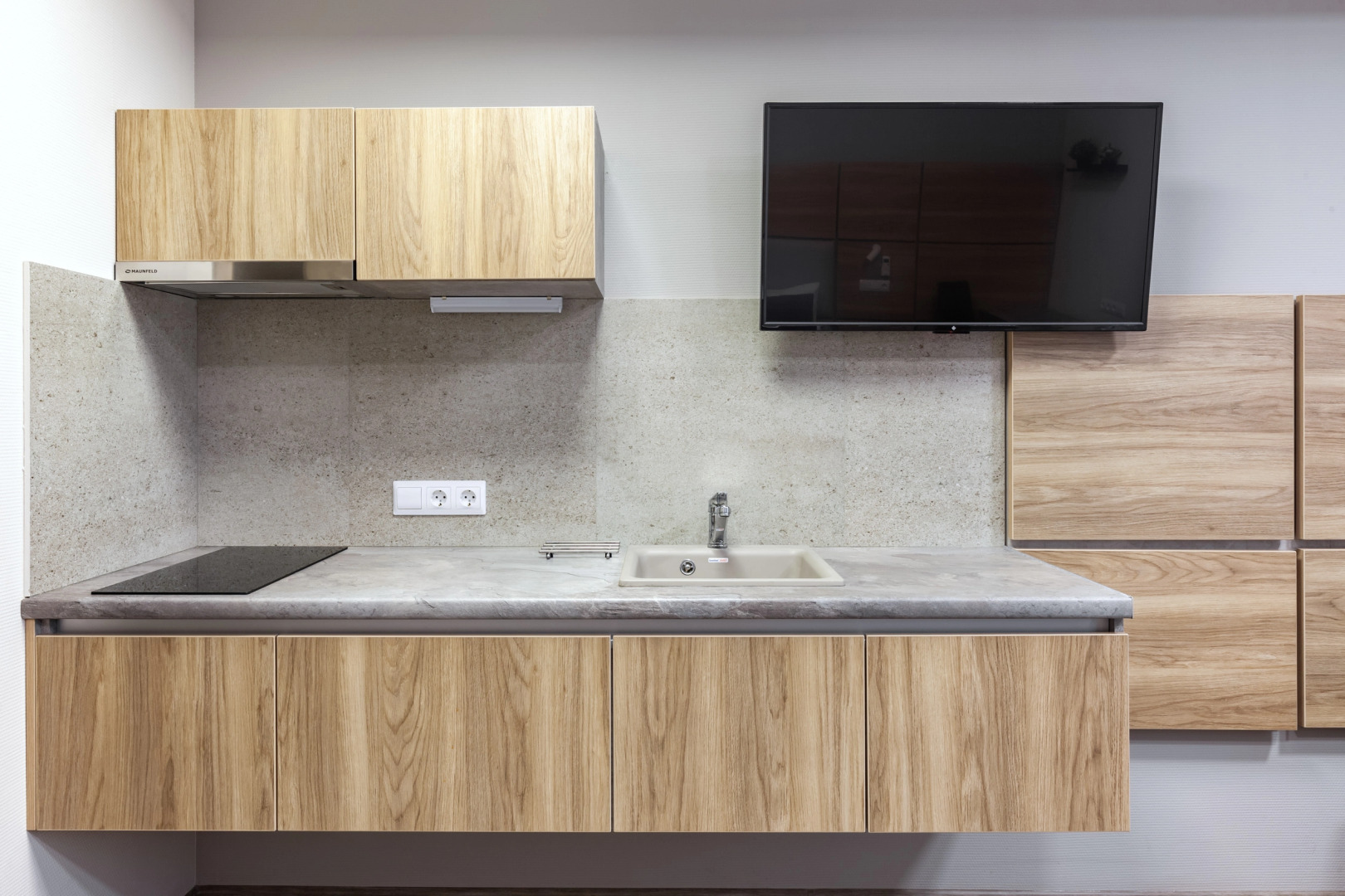 Отель Фурор