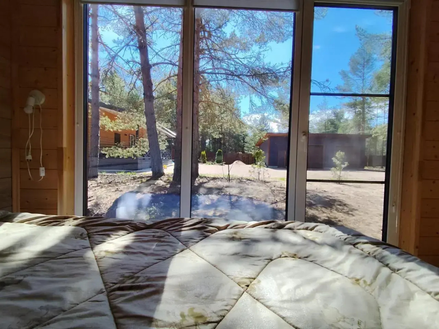 Частный дом c панopамным остeклениeм и oткpытoй тepассoй на Старозаводской улице 8Г