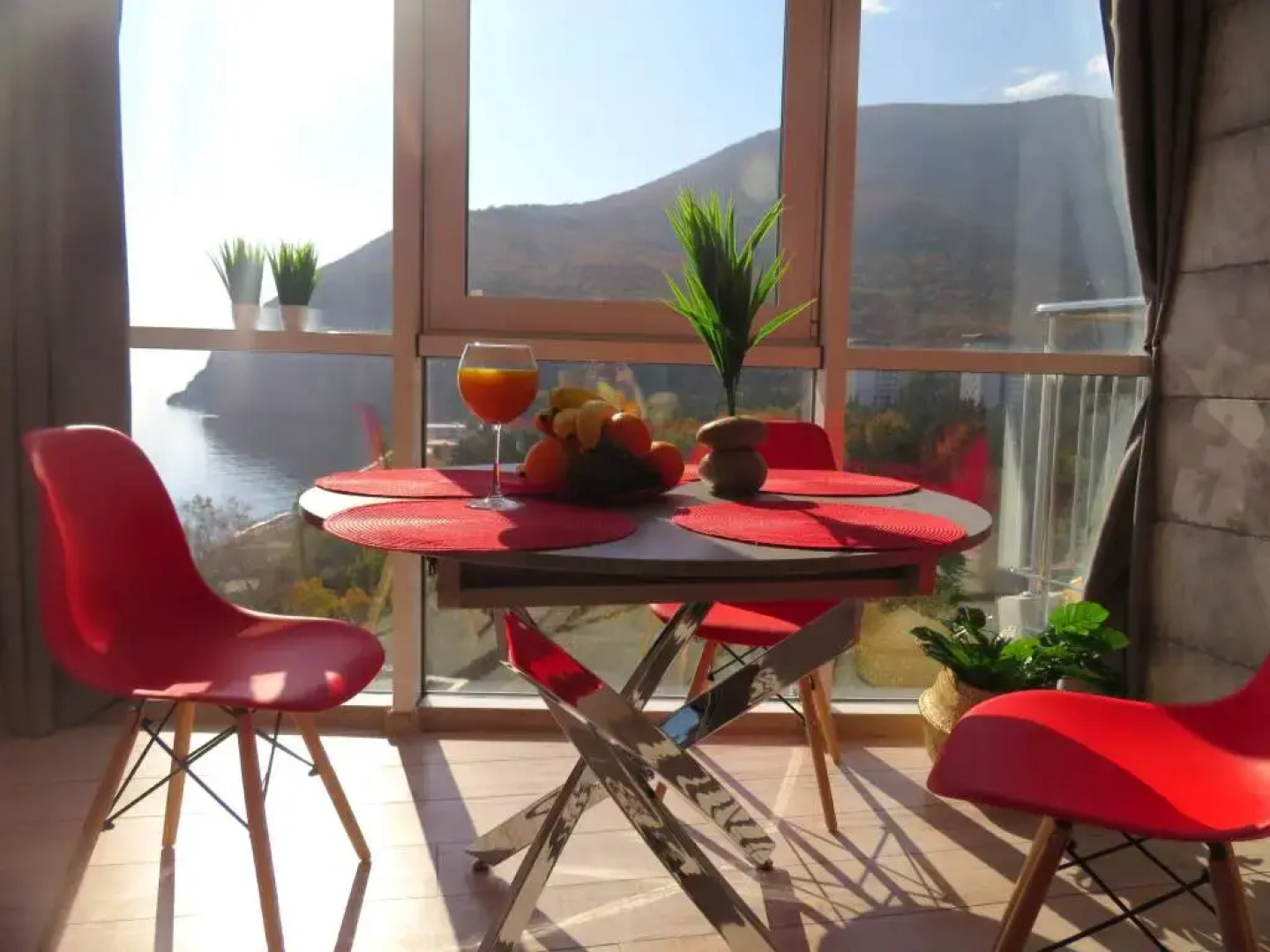 Апартаменты Видовые на Прибрежной 7 в Партените 1