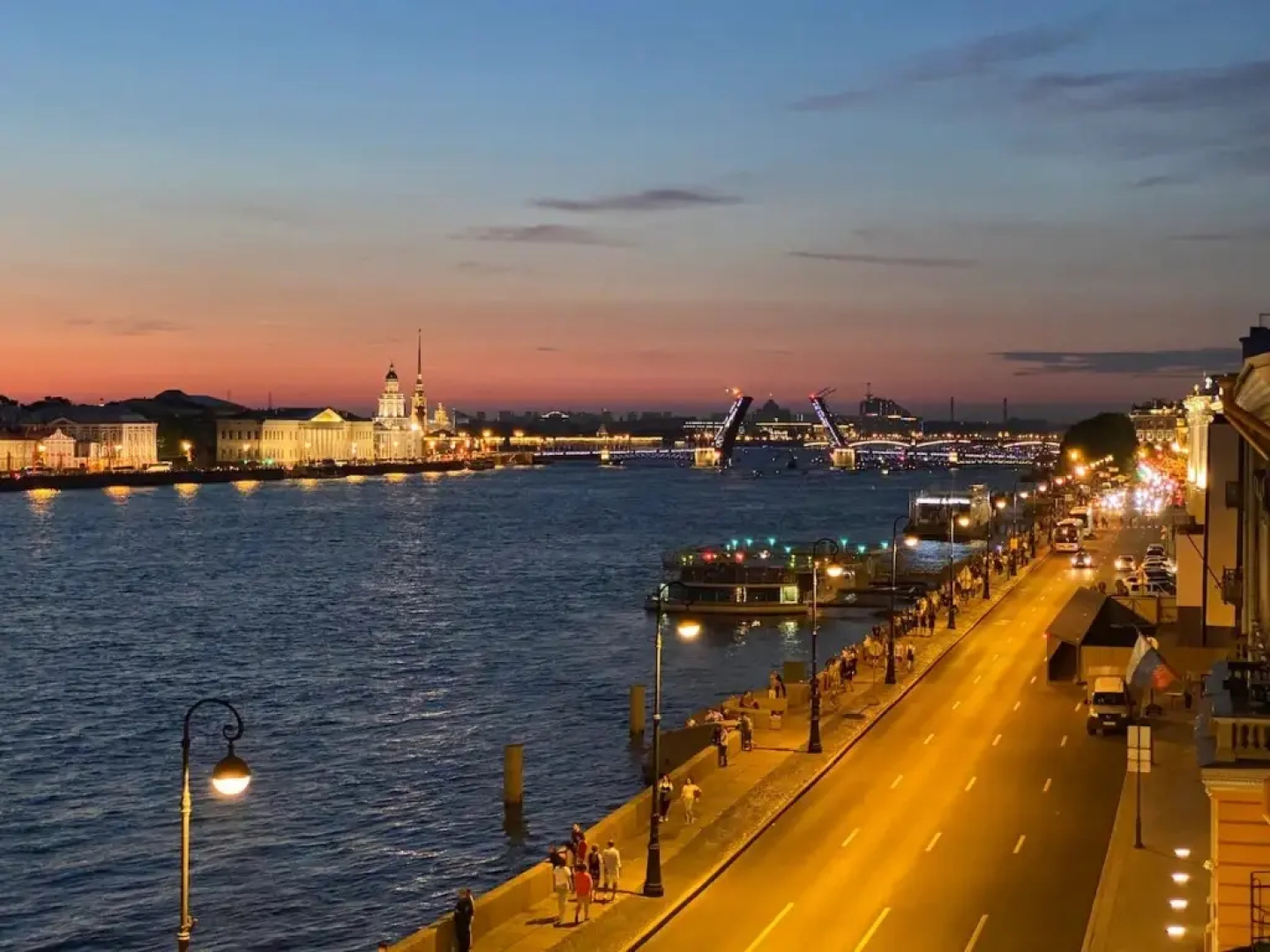 Апартаменты a.m. Rooms Neva River View (Angliyskaya Naberezhnaya)