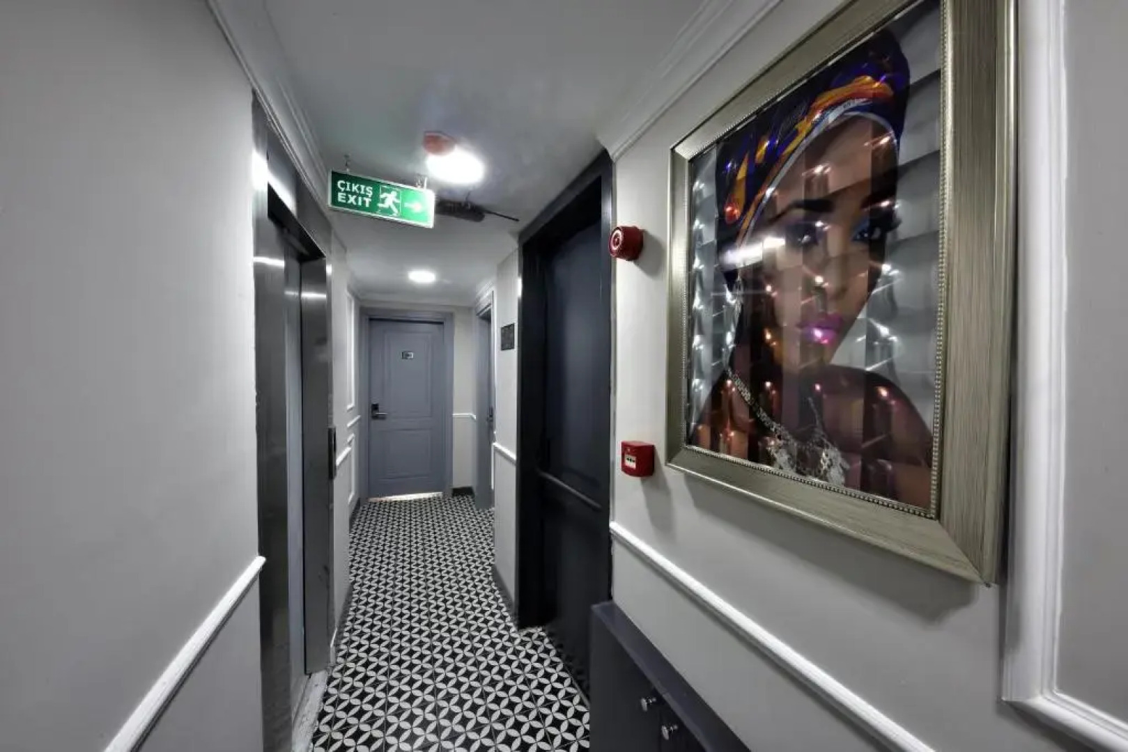 Отель Almina Inn