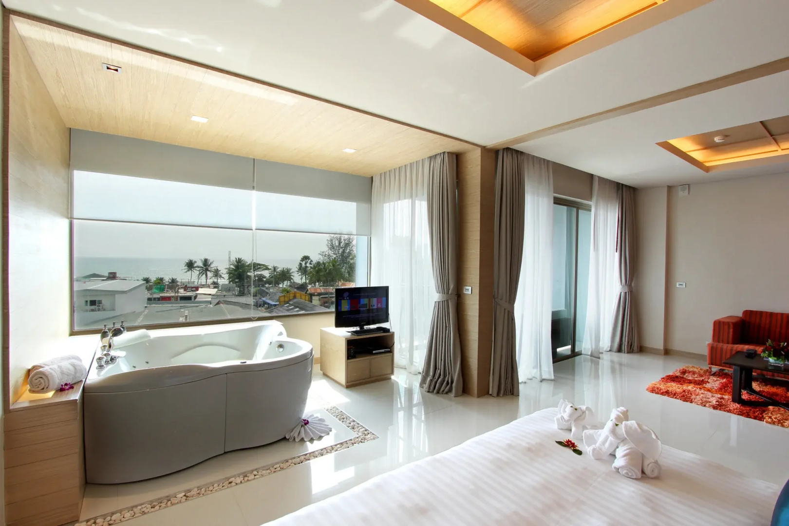 Курортный отель The Kee Resort & Spa