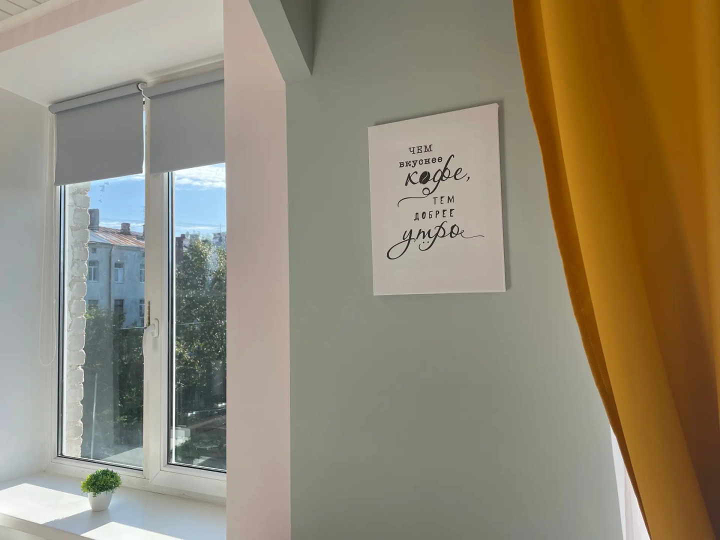 Апартаменты J&N Apartments Трёхместная студия с балконом в центре города Московский 16