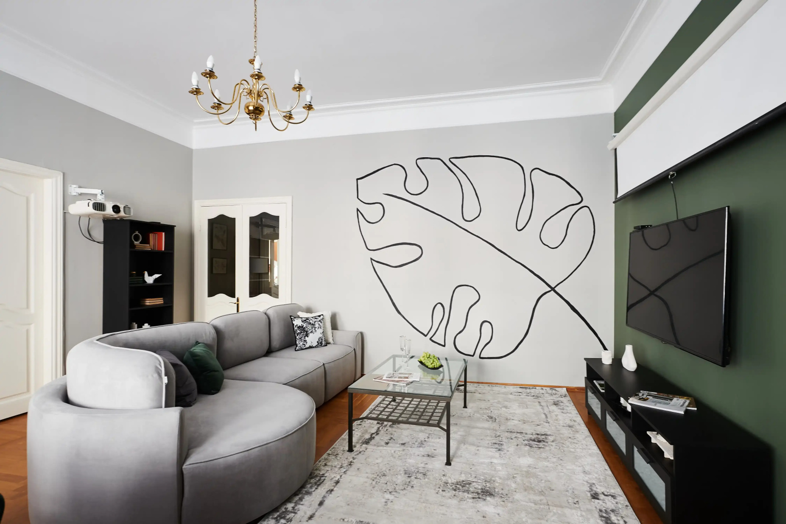 Квартира GM Apartments Шикарная Пятёрка с домашним кинотеатром