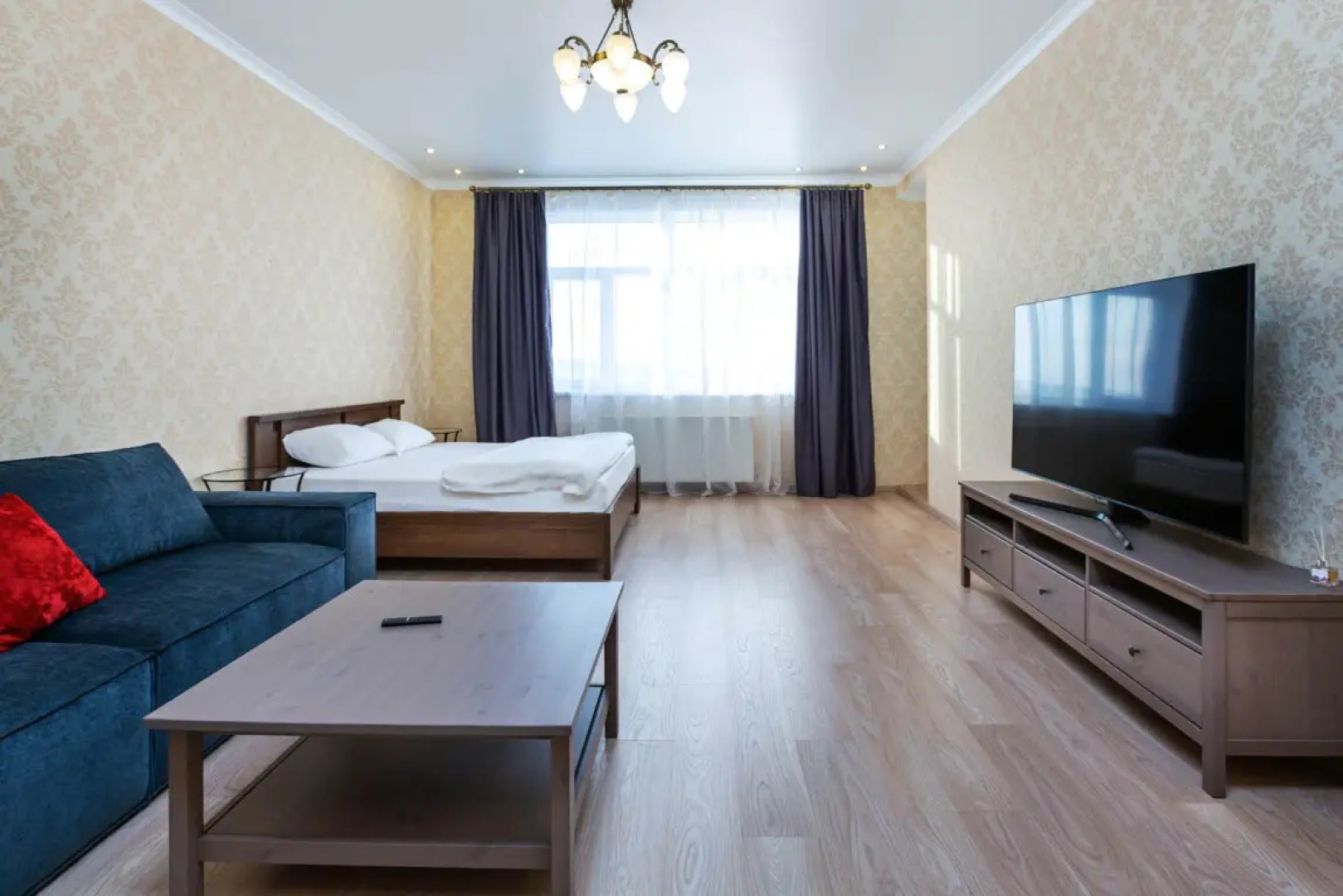 АПАРТАМЕНТЫ REHOME24 на 13 этаже с балконом