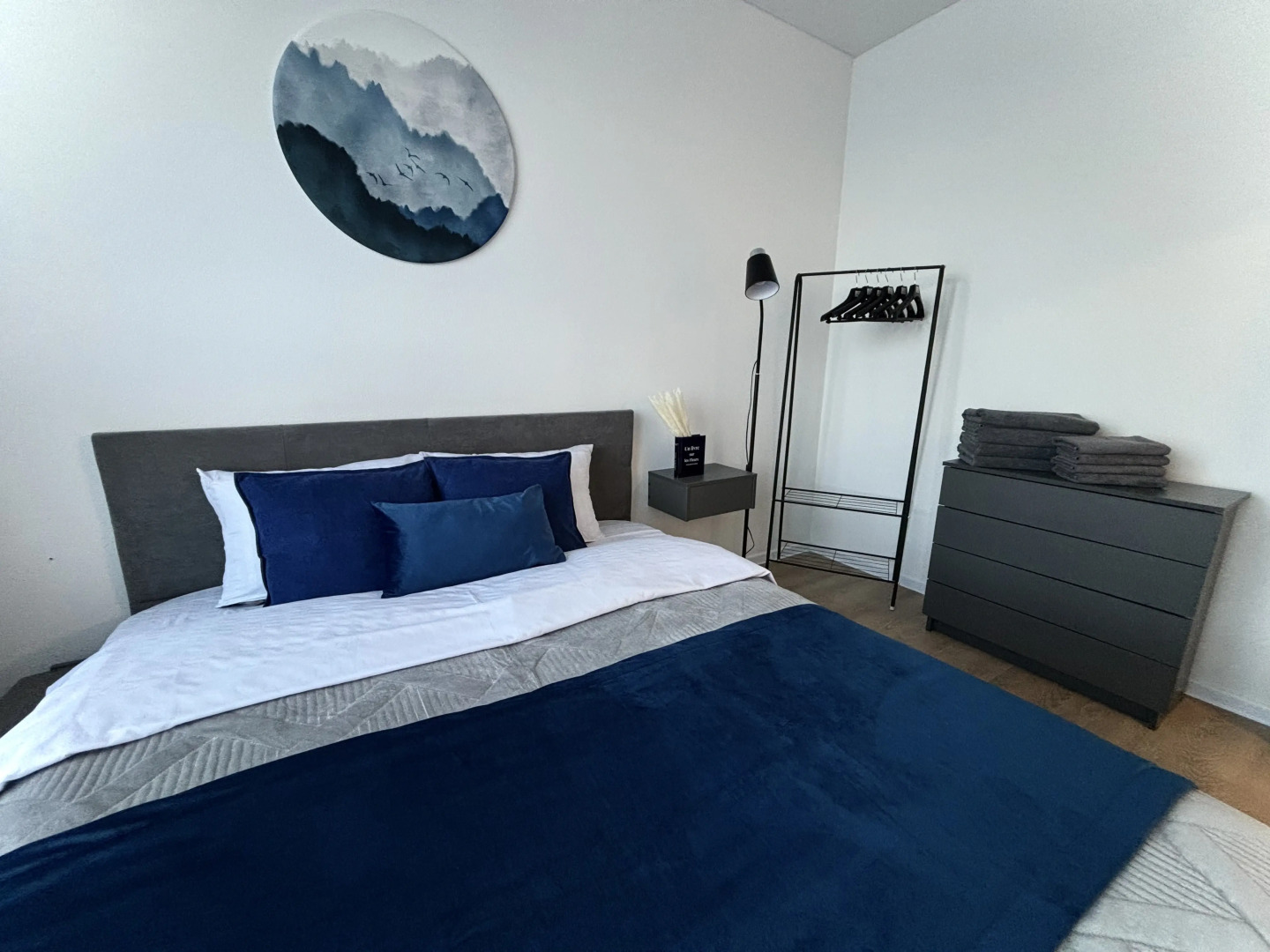 Квартира Стильная для 4 гостей 10  мин до центра