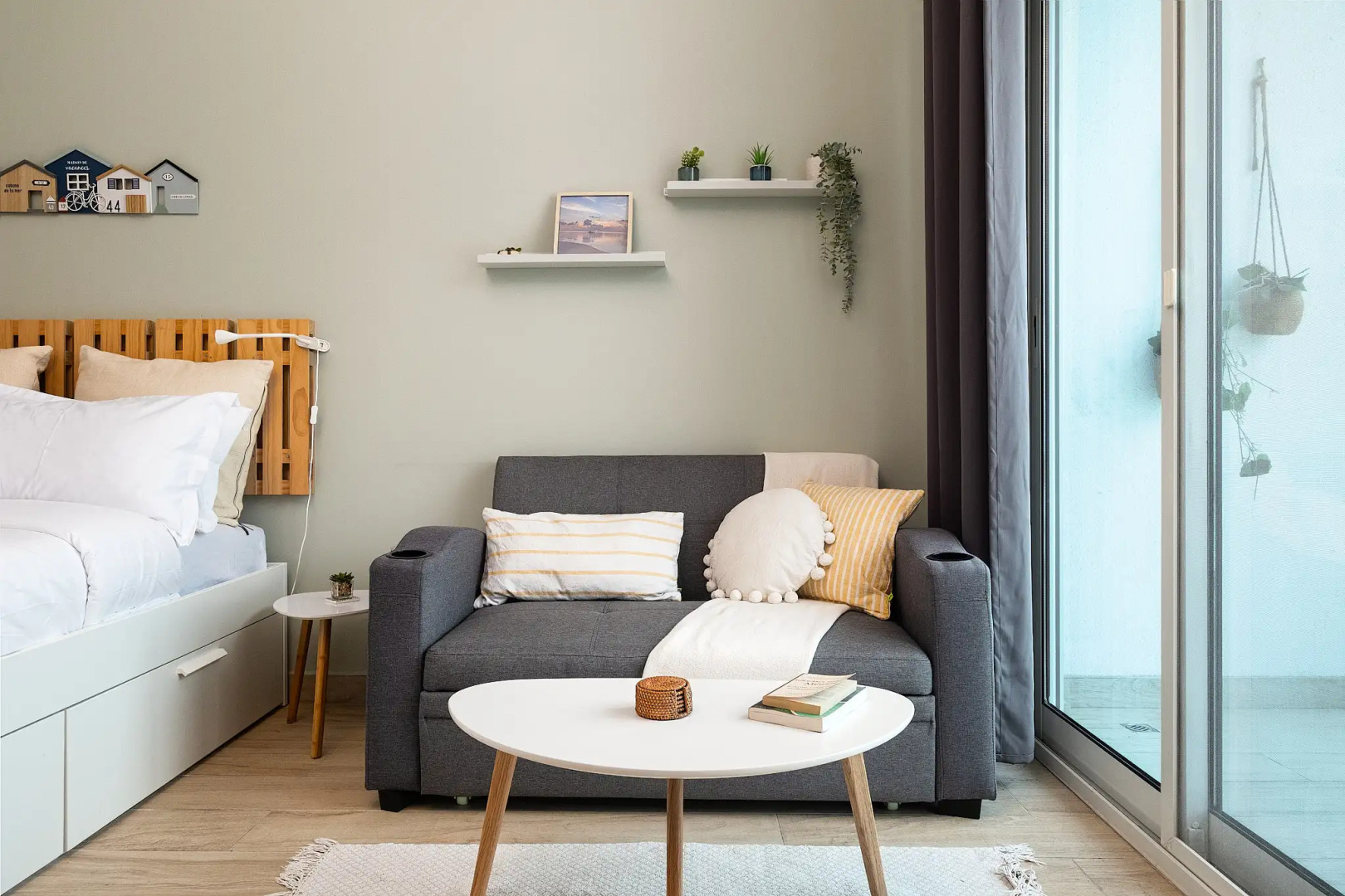 Апартаменты Welcome Home in Studio One Tower Студия